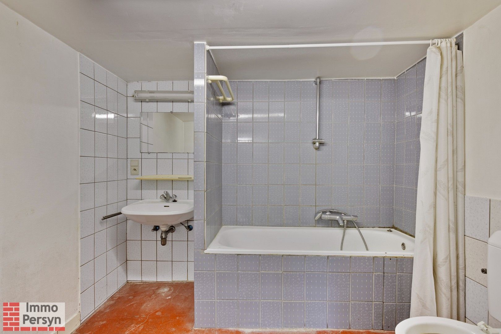 Ruime stadswoning met 3 slaapkamers en tuintje. foto 14