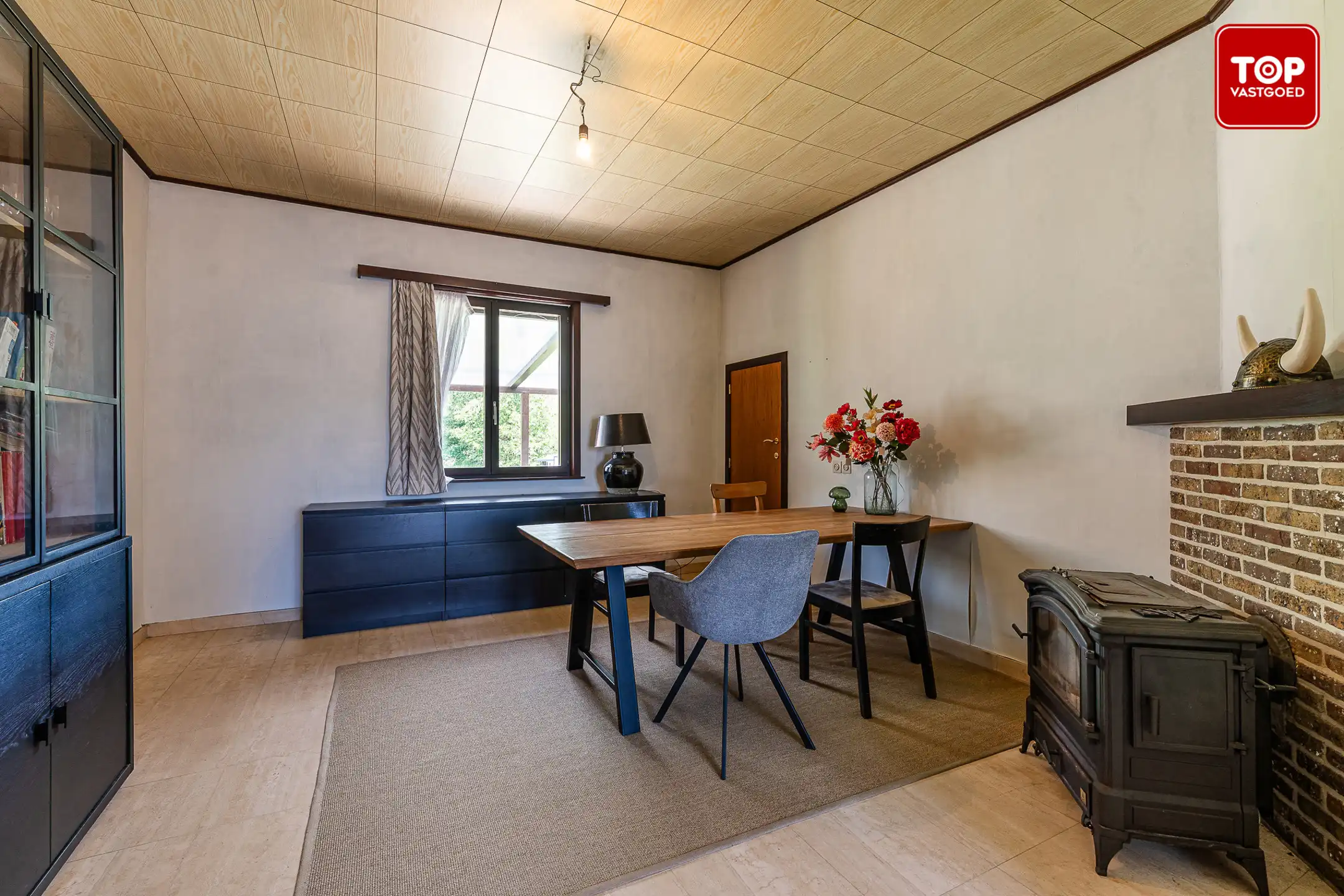 Uitzonderlijk gelegen perceel met totaal te renoveren of herop te bouwen woning.  foto 8