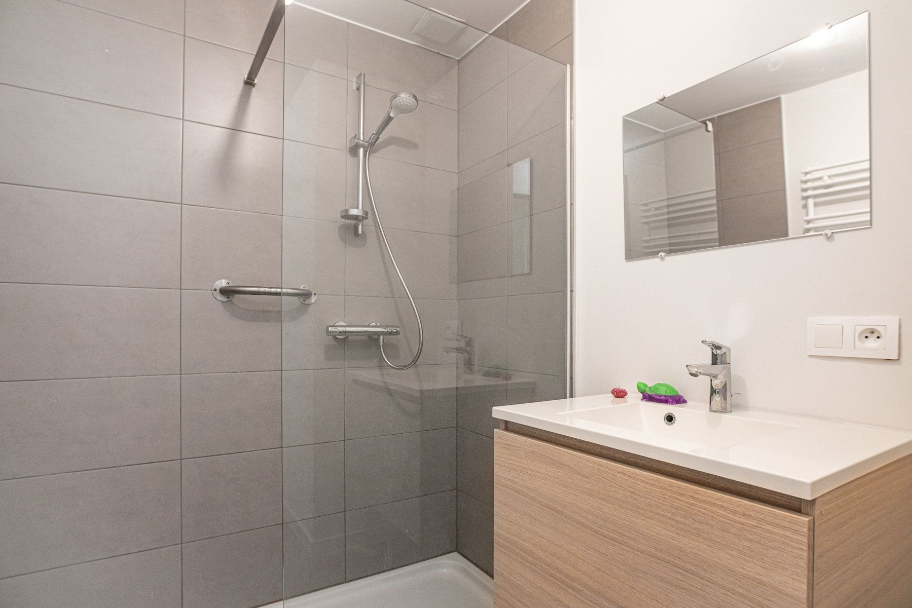 Gelijkvloers wonen in stijl: 128m², 3 slpks, 2 badk + tuin foto 12