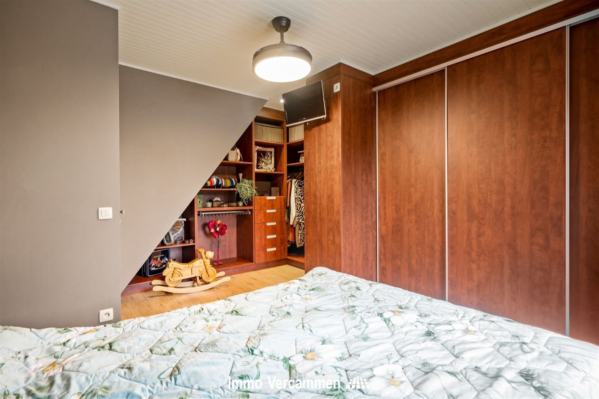 Verrassend ruime woning met atelier, gunstig gelegen te Duffel foto 9