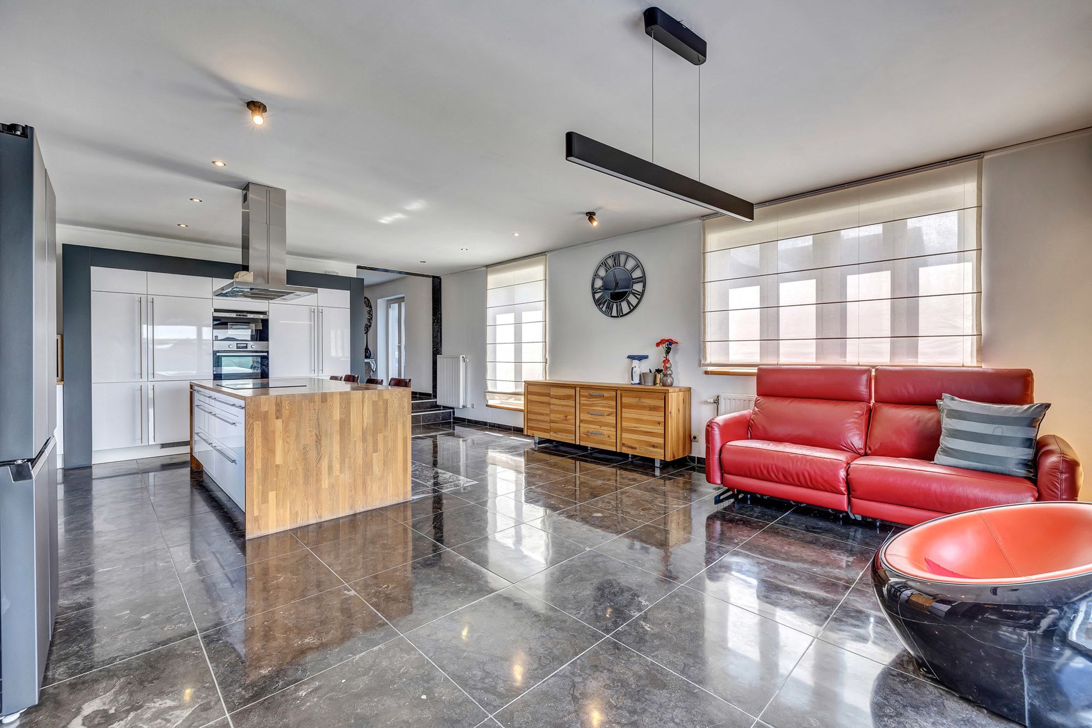Gerenoveerde woning op strategische locatie met 5 slaapkamers foto 8