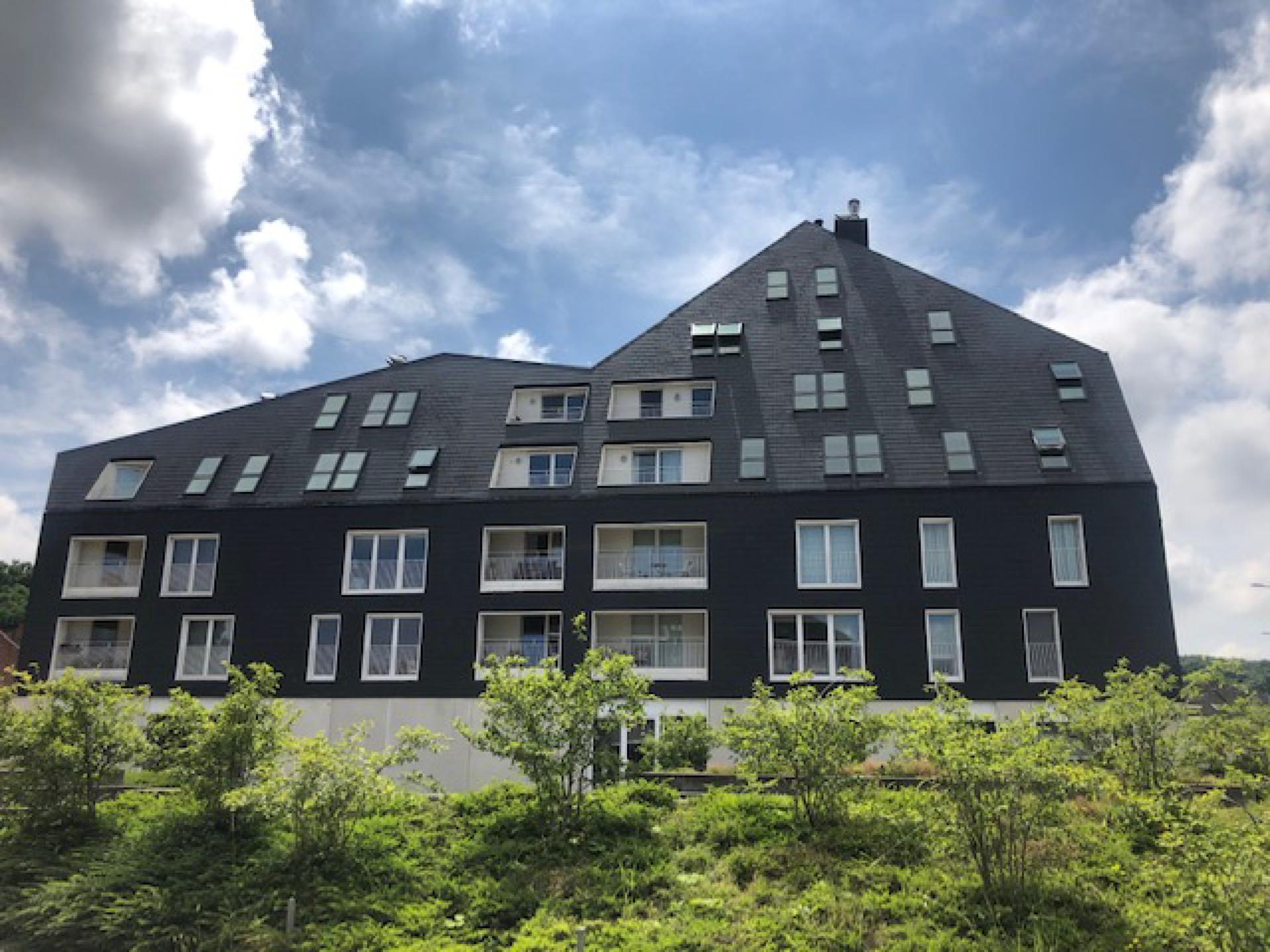 Appartement  met twee slaapkamers te huur foto {{pictureIndex}}