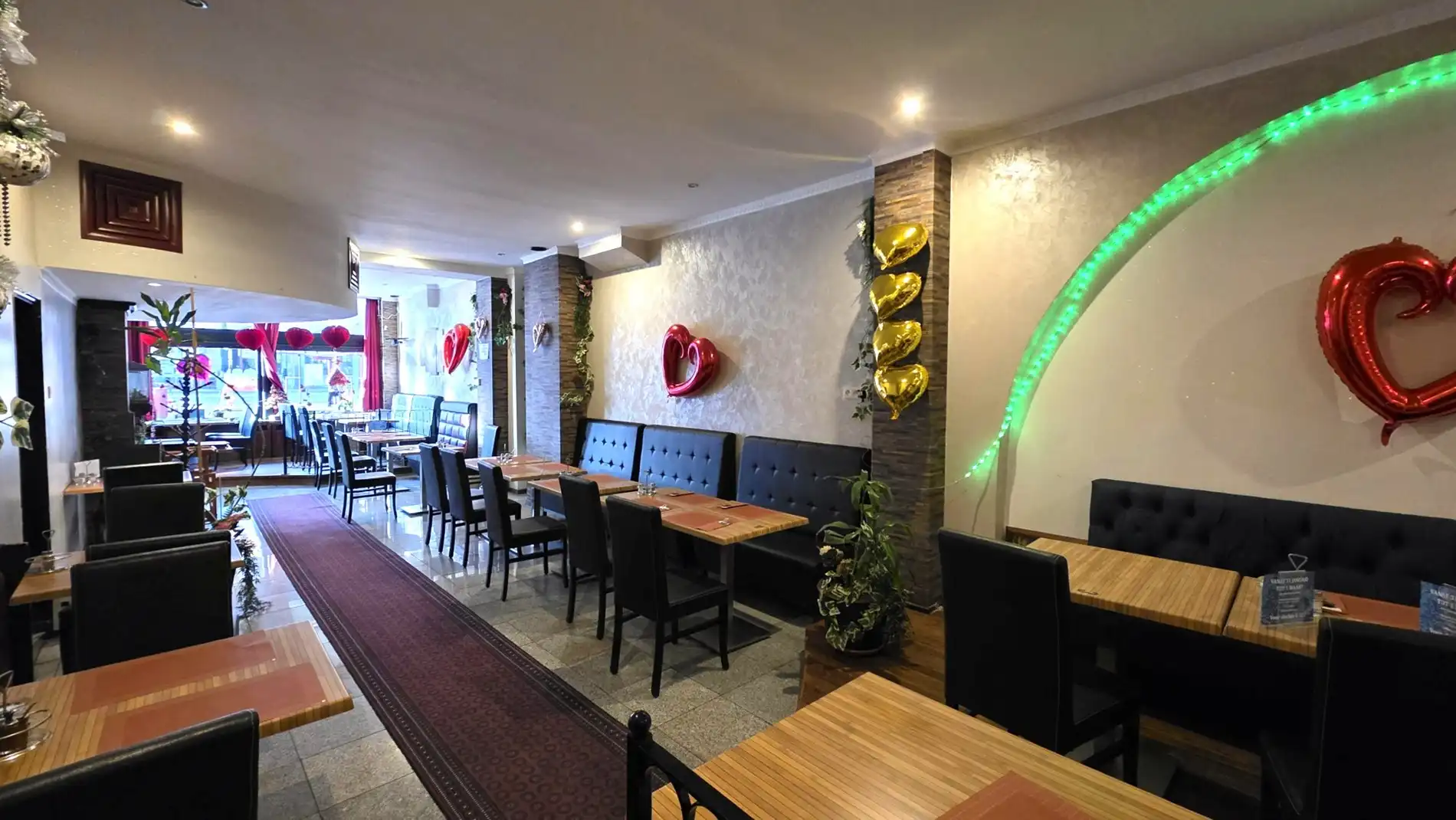 Verhuurd handelspand aan station Aarschot foto {{pictureIndex}}