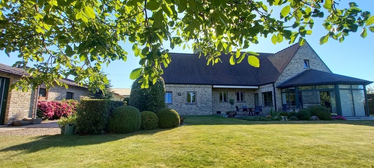 Prachtige hoeve te koop te Bavikhove foto 5