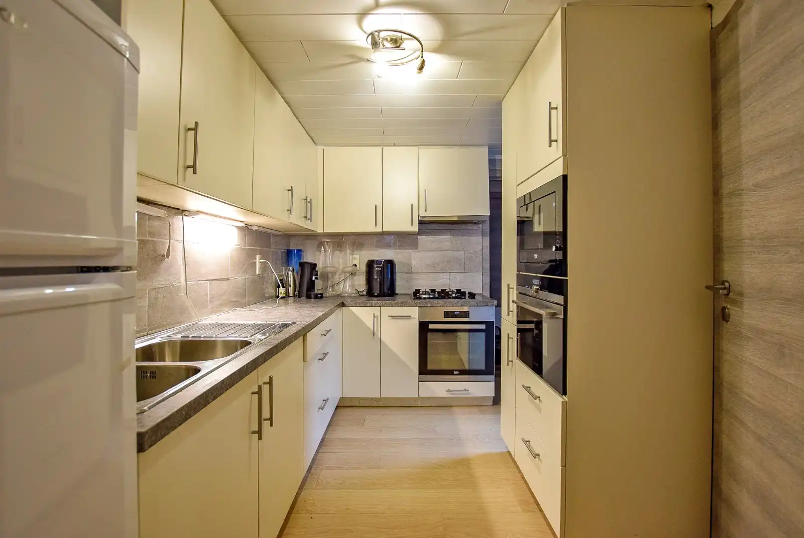 Ruim 2-slaapkamerappartement (97m²) gelegen in het centrum van De Panne.  foto 8