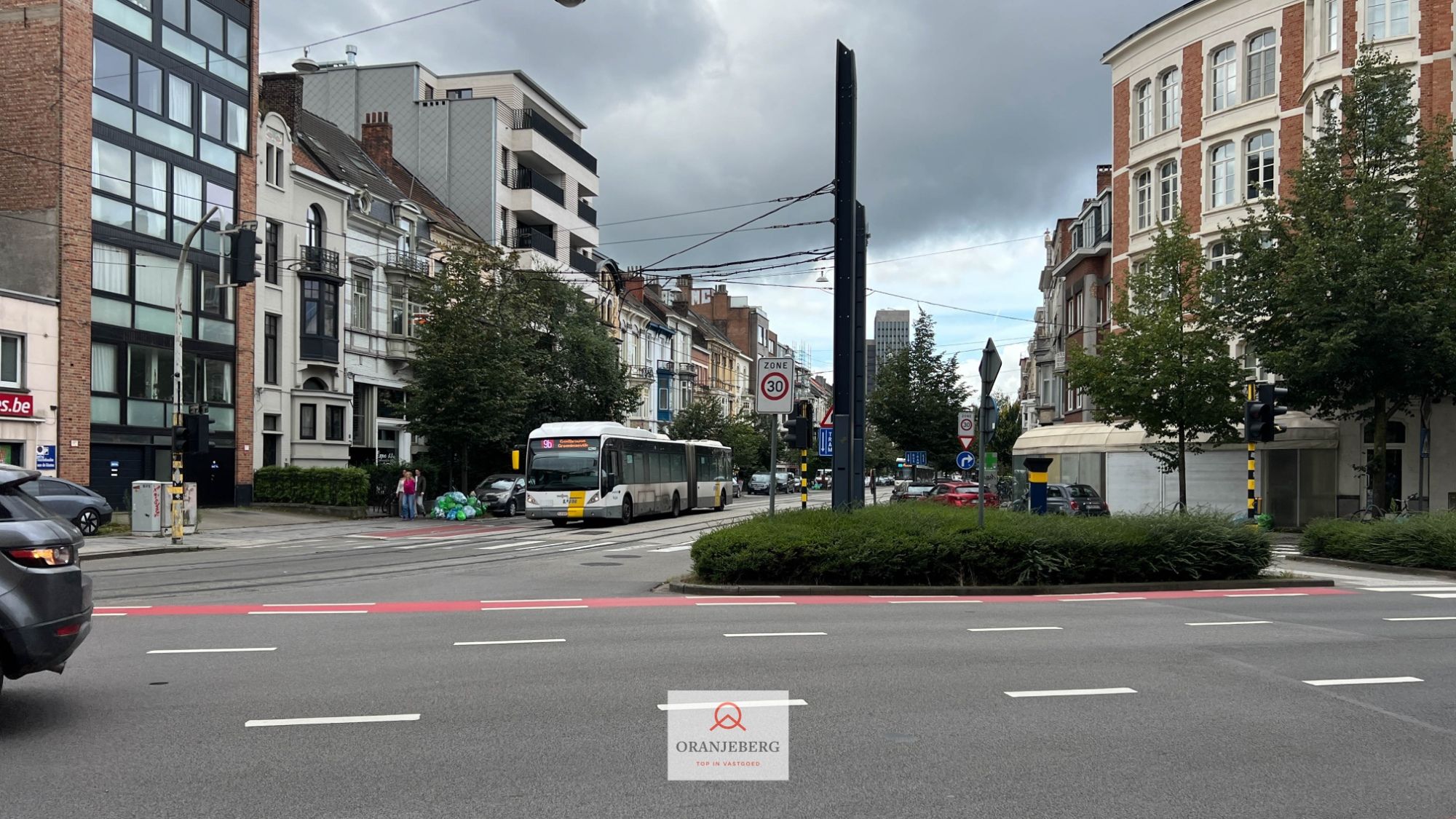 TE KOOP: Handelspand aan station Gent-Sint-Pieters en Citadelpark foto 3