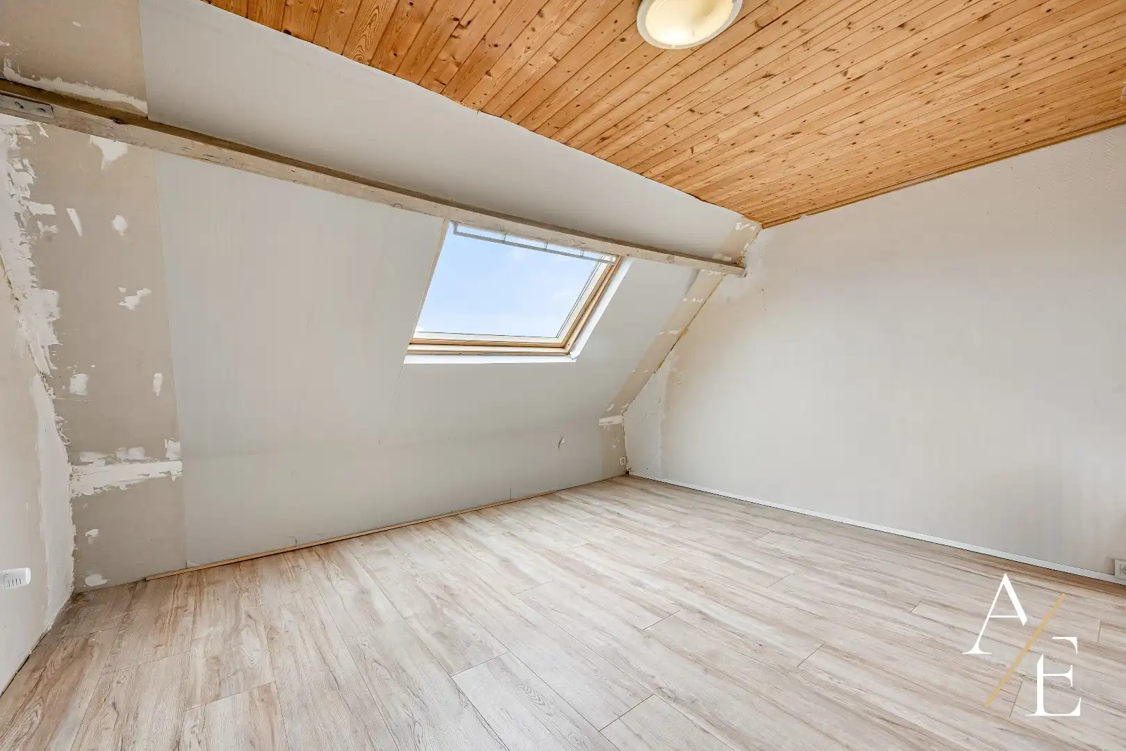 WETTEREN - Energiezuinige woning met 4-slpk/tuin/terrassen! foto 15