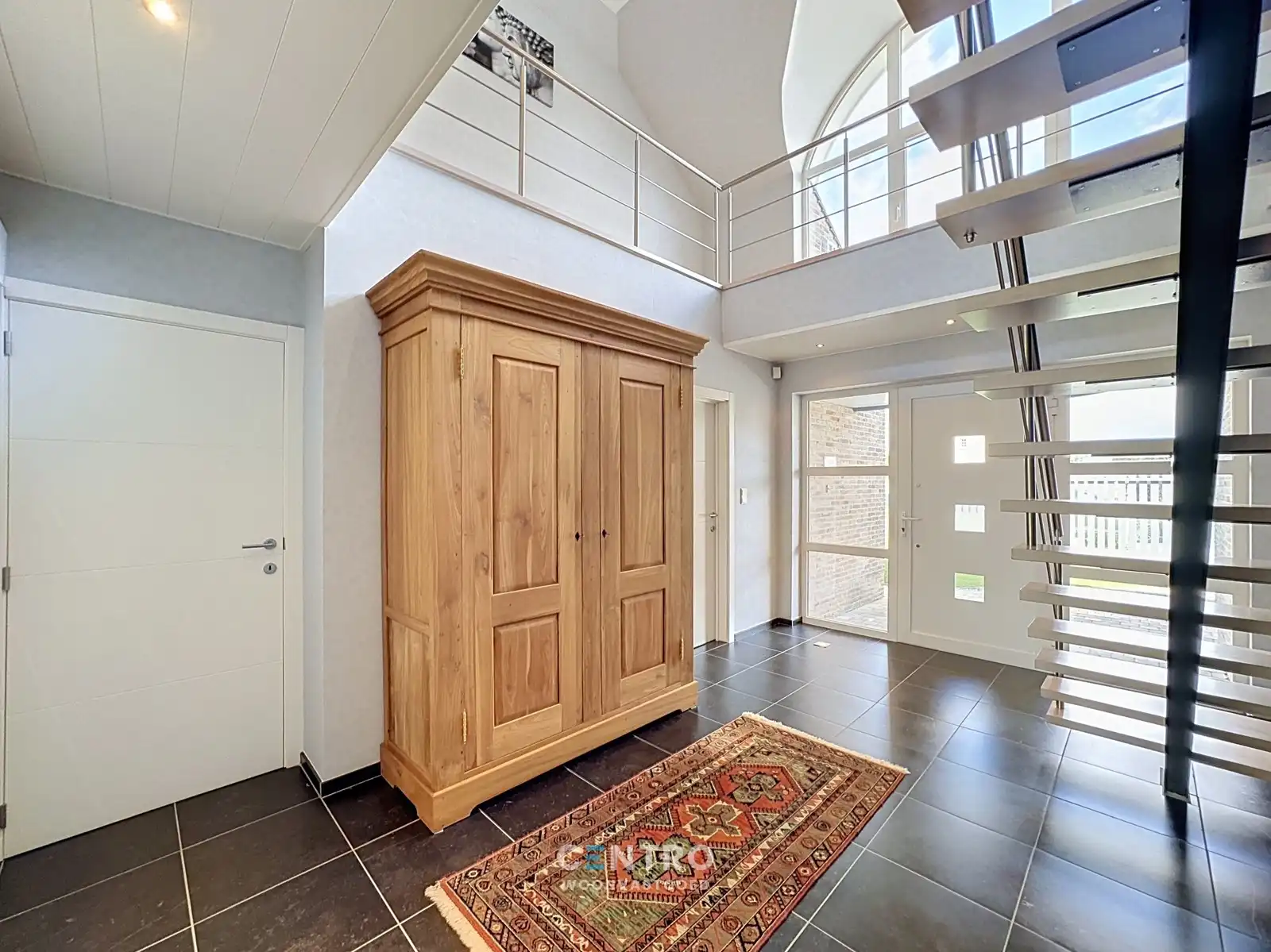 Onmiddellijk instapklare woning met 4 slpks, bureel én ZUIDger. tuin! foto 14
