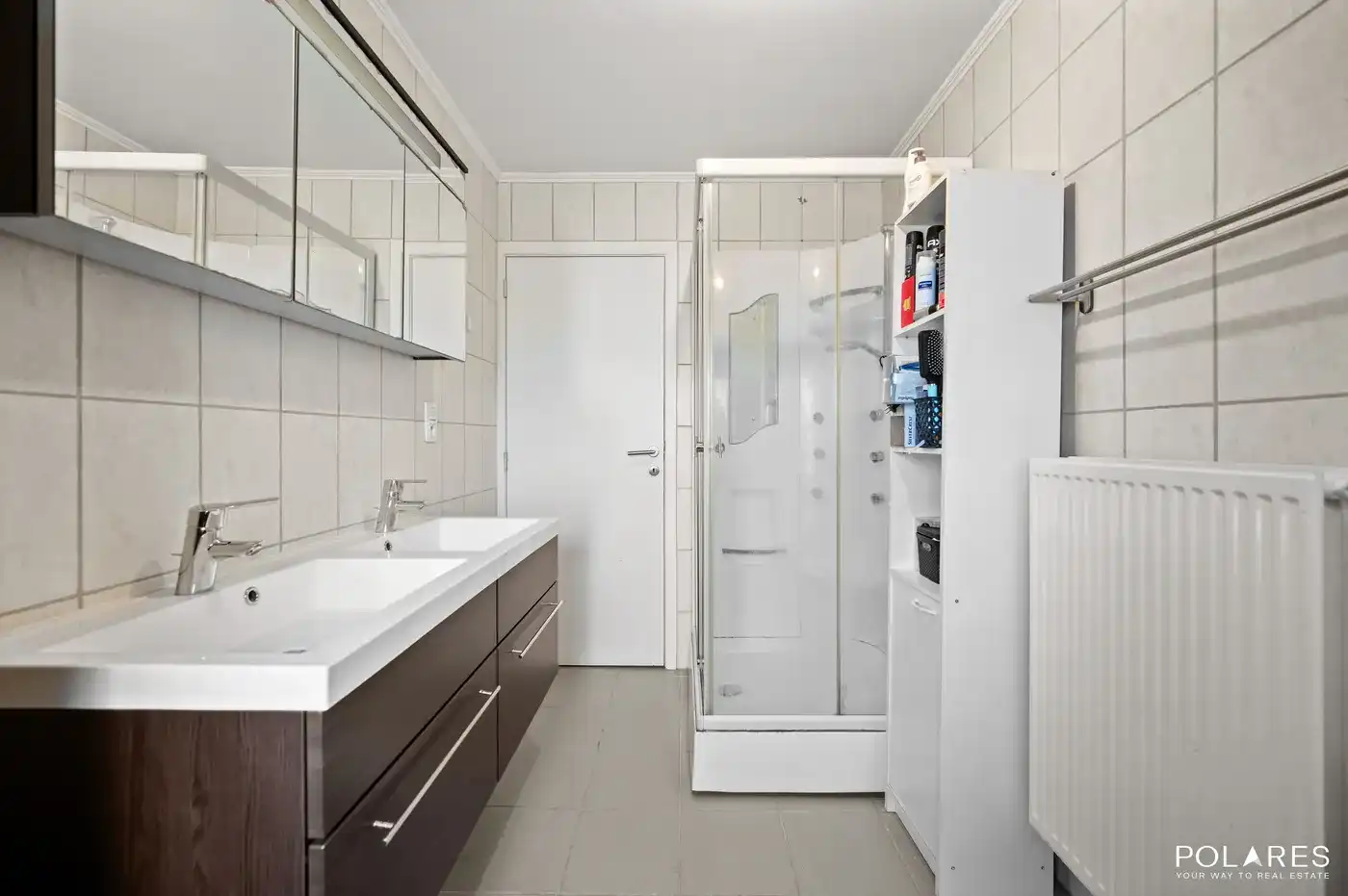 Gerenoveerde gezinswoning met 3 slaapkamers foto 12