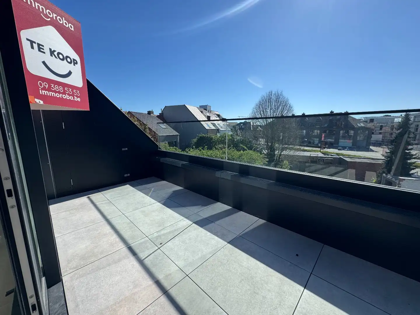 Nieuwbouwappartement (6%) te koop centrum Waregem: Dakappartement met 1 slaapkamer en leuk terras. foto 2