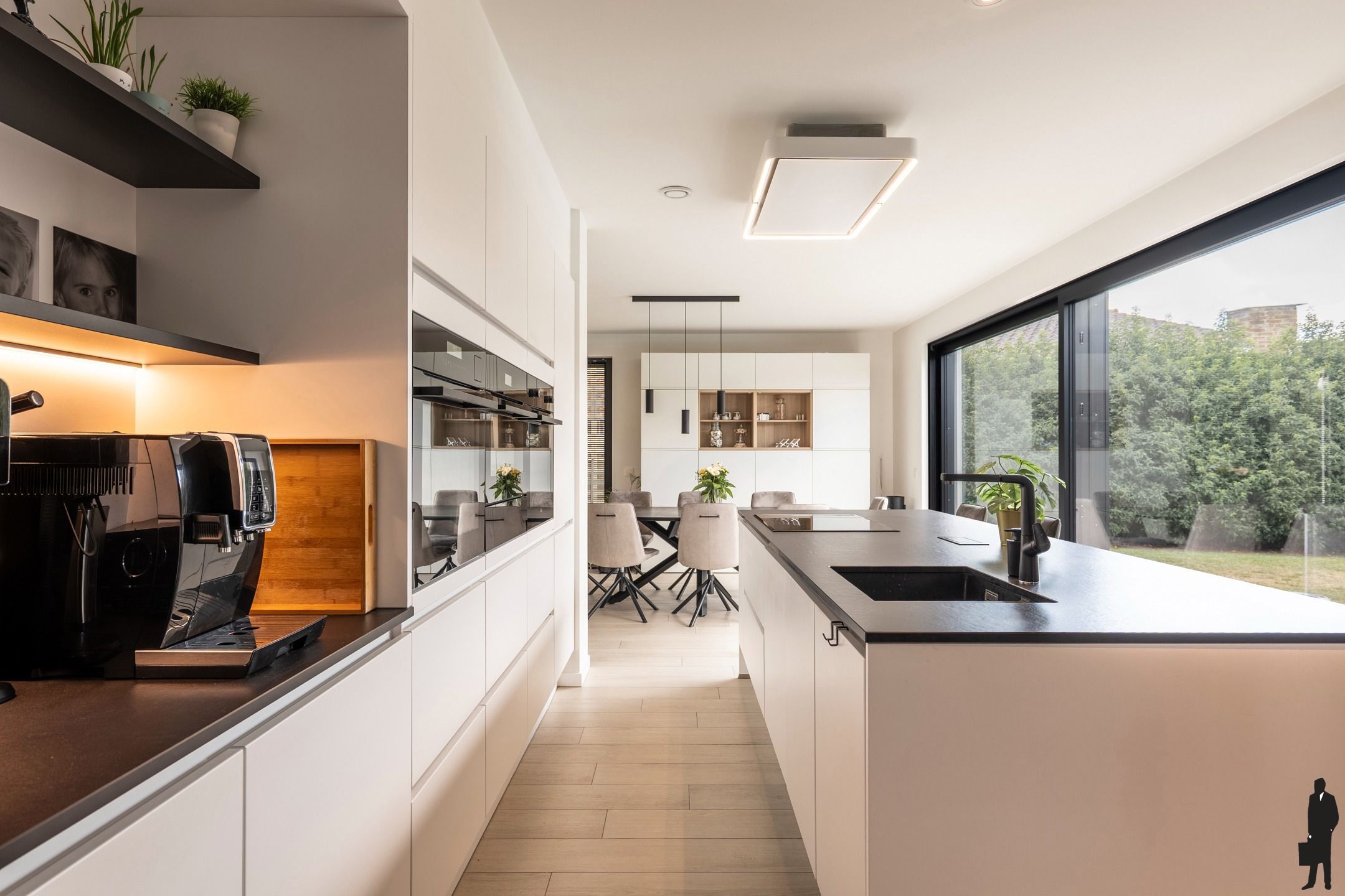 Villa met 4slks, 2bdks en verwarmd zwembad op 1200 m² foto 10