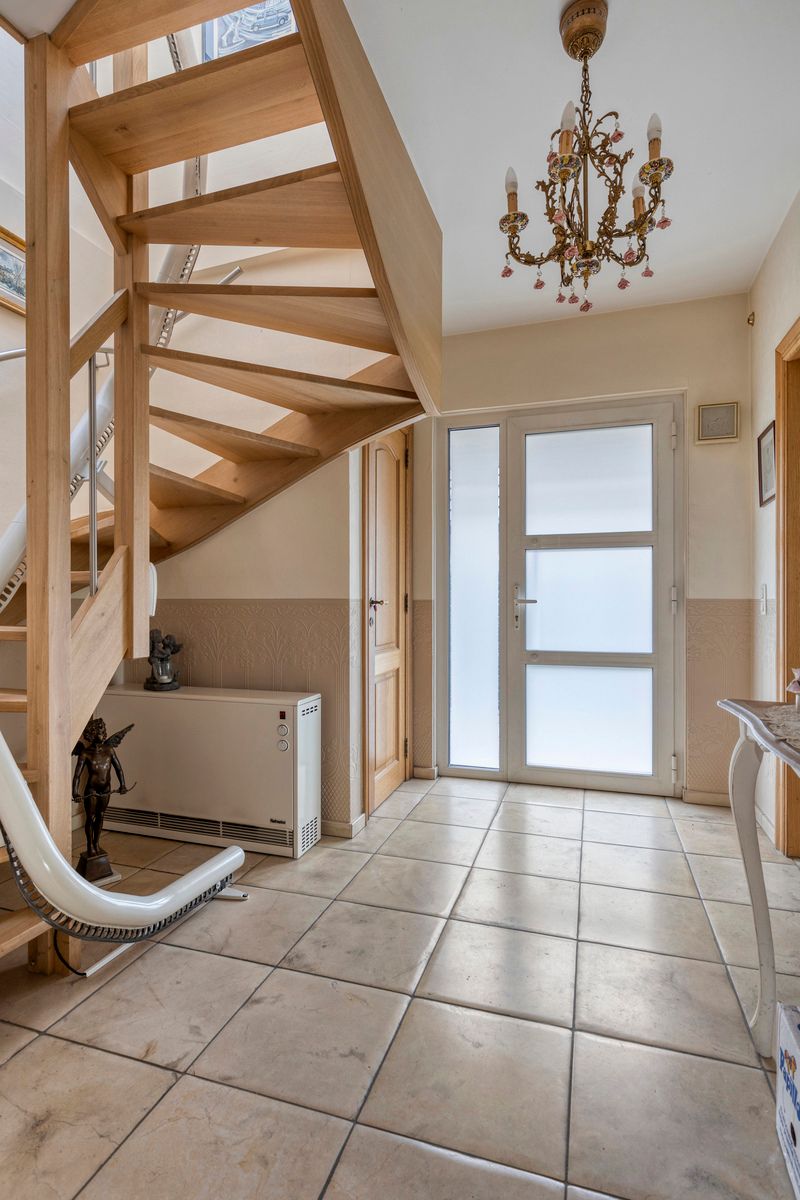 Instapklare villa in doodlopende straat aan natuurgebied! foto 8