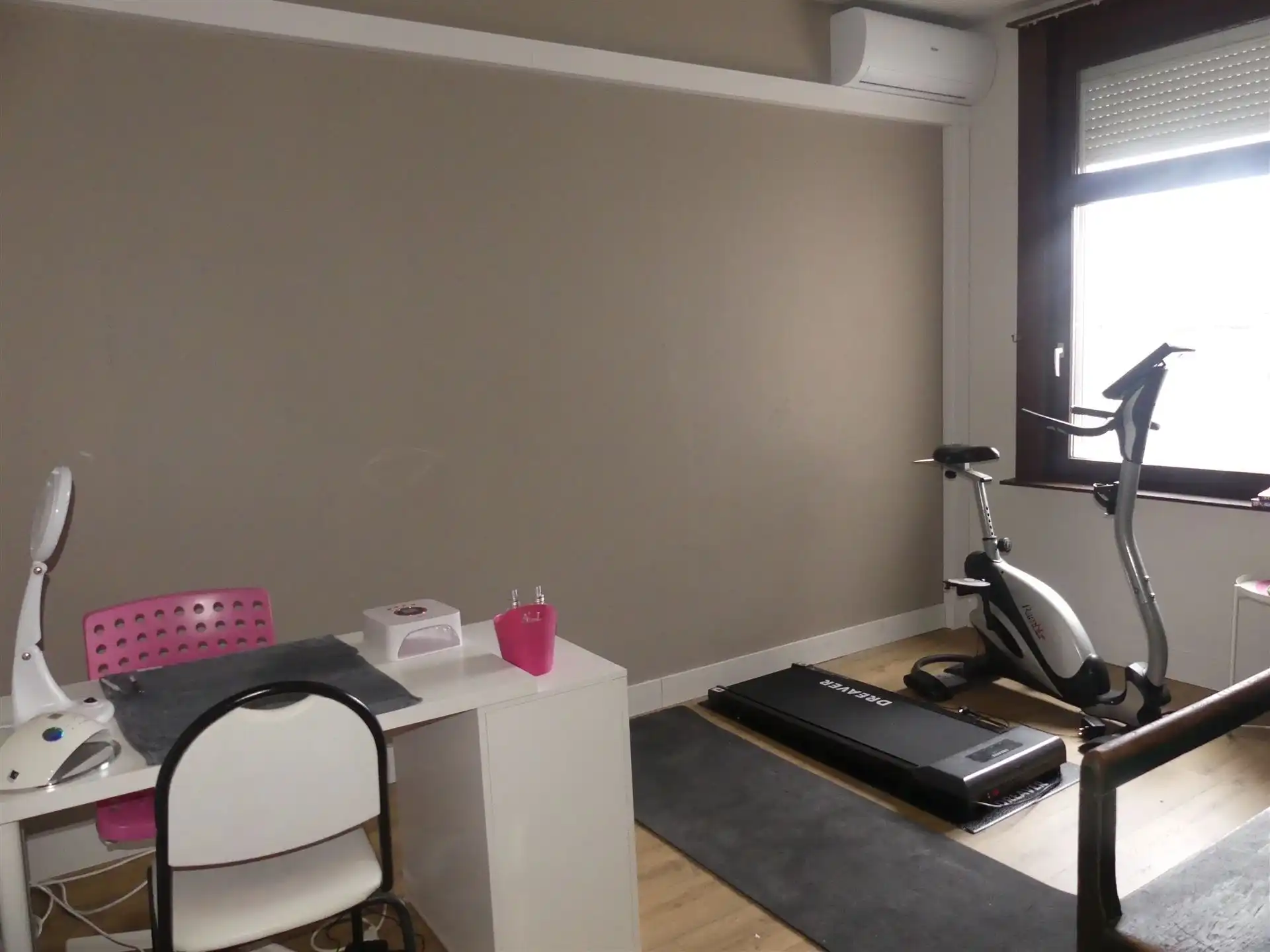 Ruime woning met zonnige tuin! foto 13