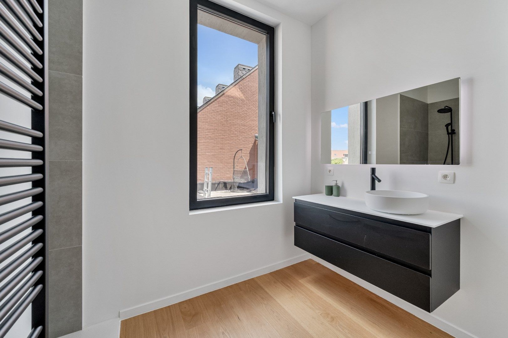 Instapklare woning – volledig gerenoveerd in 2025 foto 11