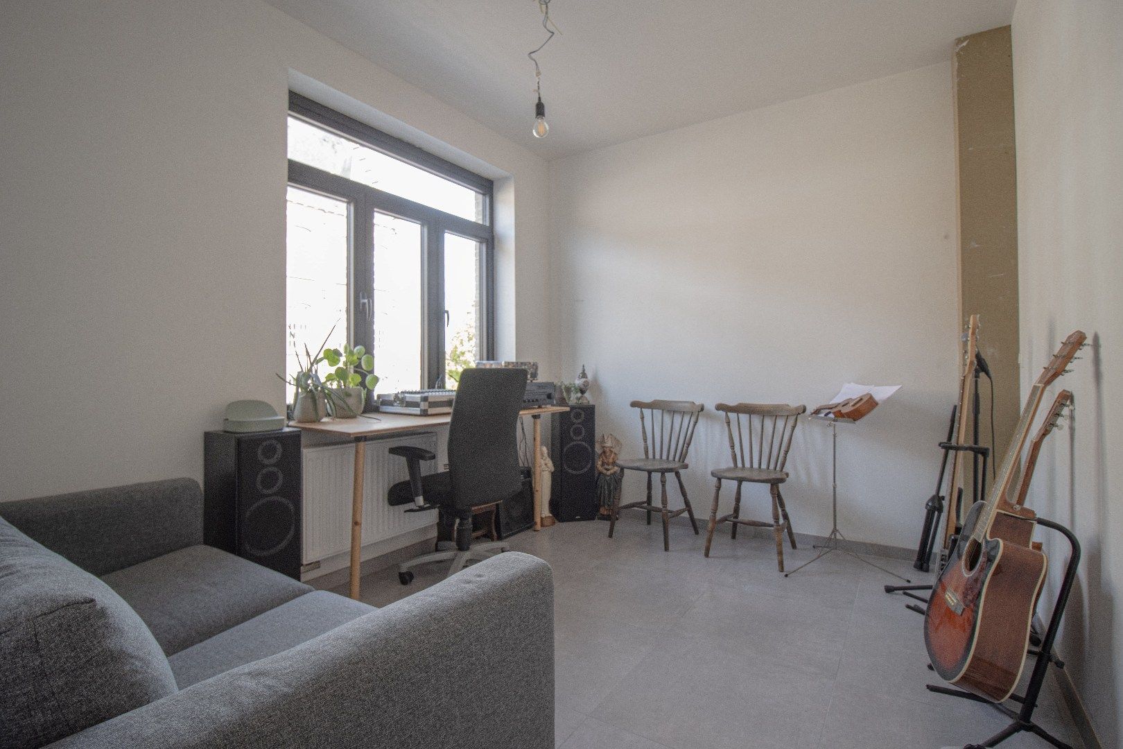 Rijwoning met 3 slaapkamers en tuin in Kortrijk foto 10