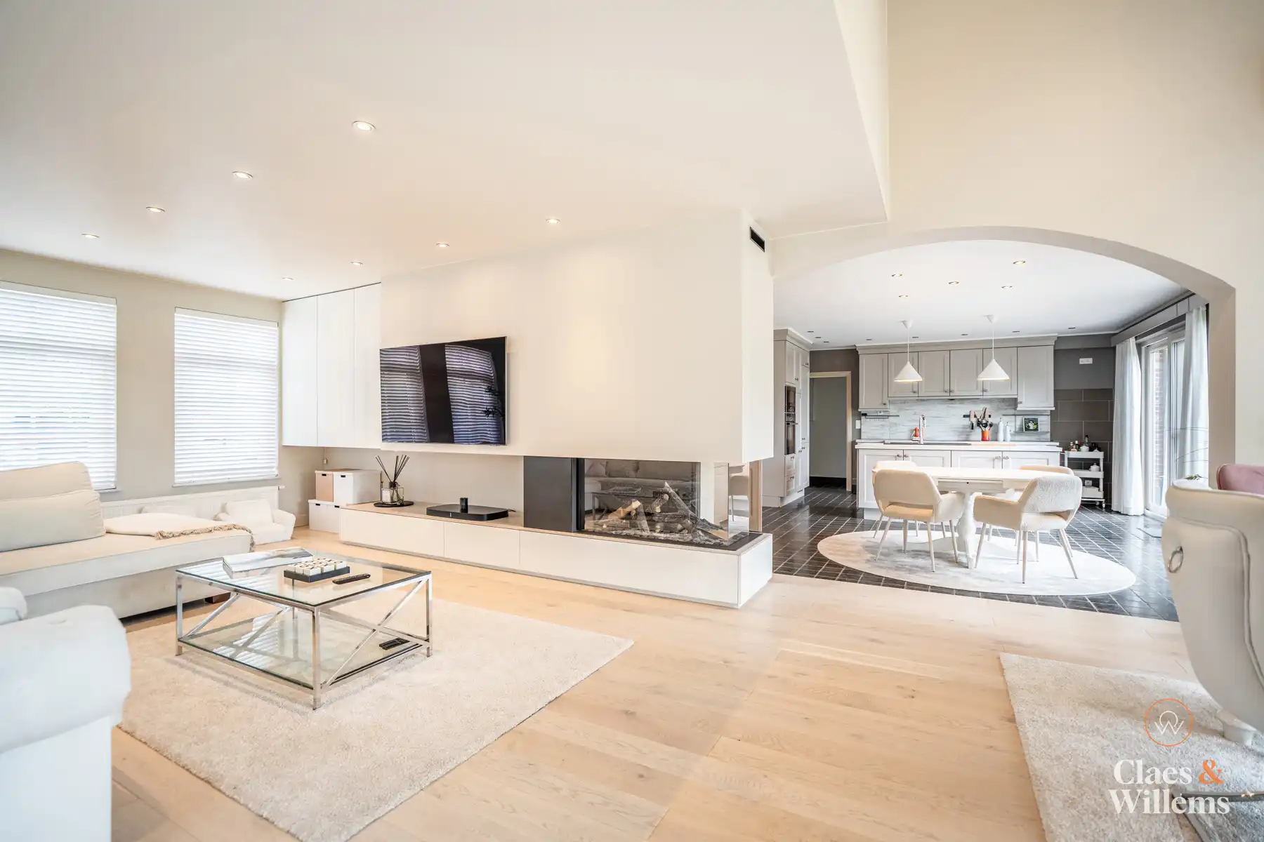 Ruime villa te koop in Dilbeek vrij beroep/ kangoeroewonen foto 13