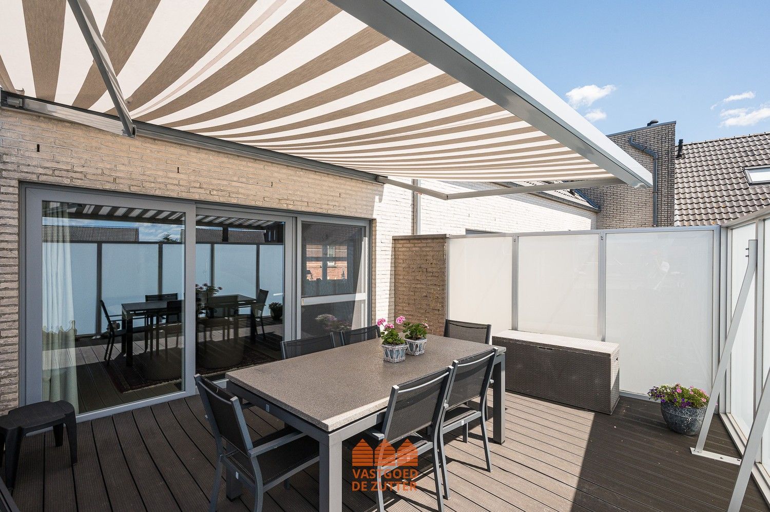 Centraal gelegen en lichtrijk appartement met garage en ruim terras in het hart van Eeklo foto 6