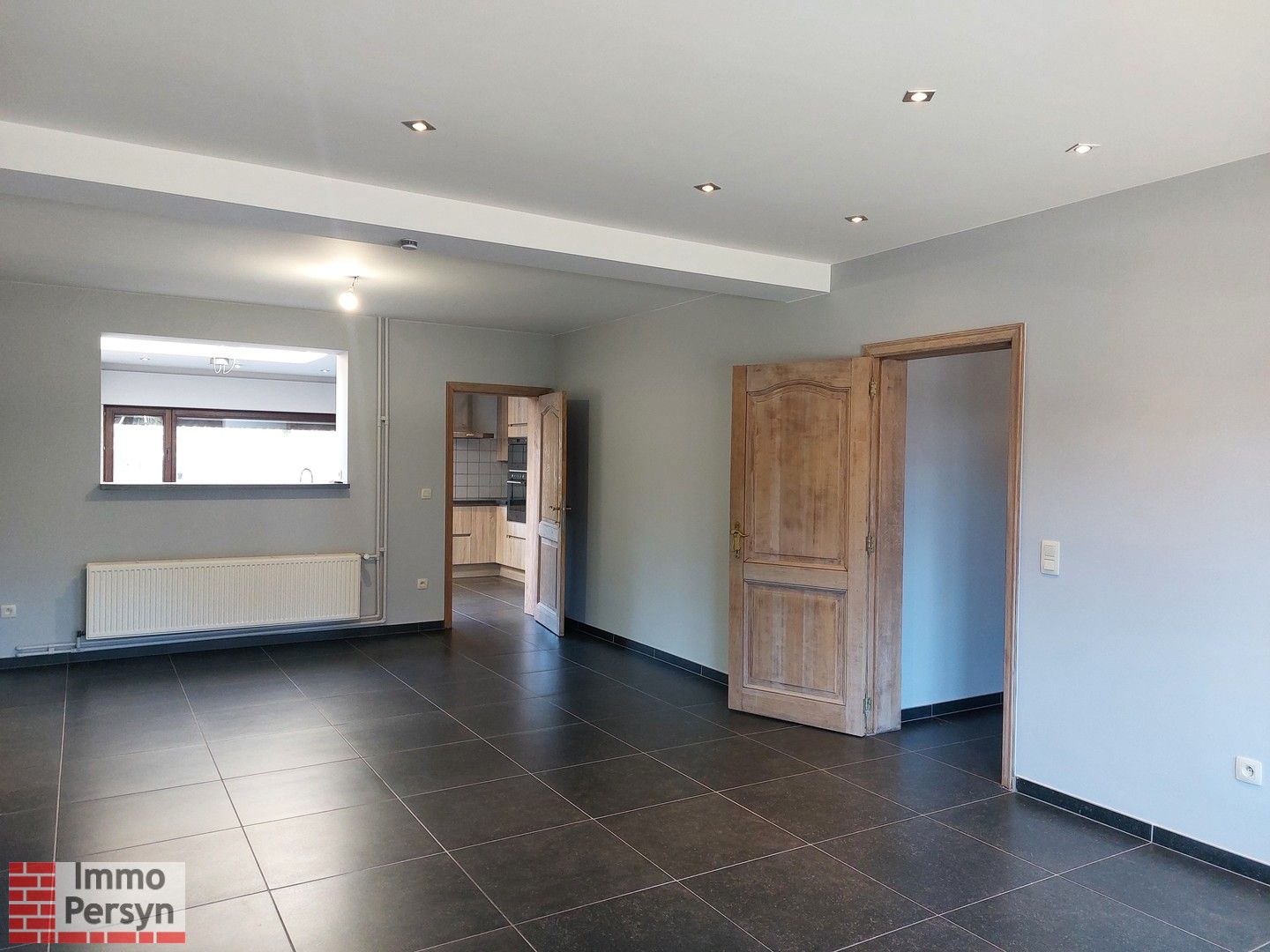 Rustig gelegen woning met loods foto 6