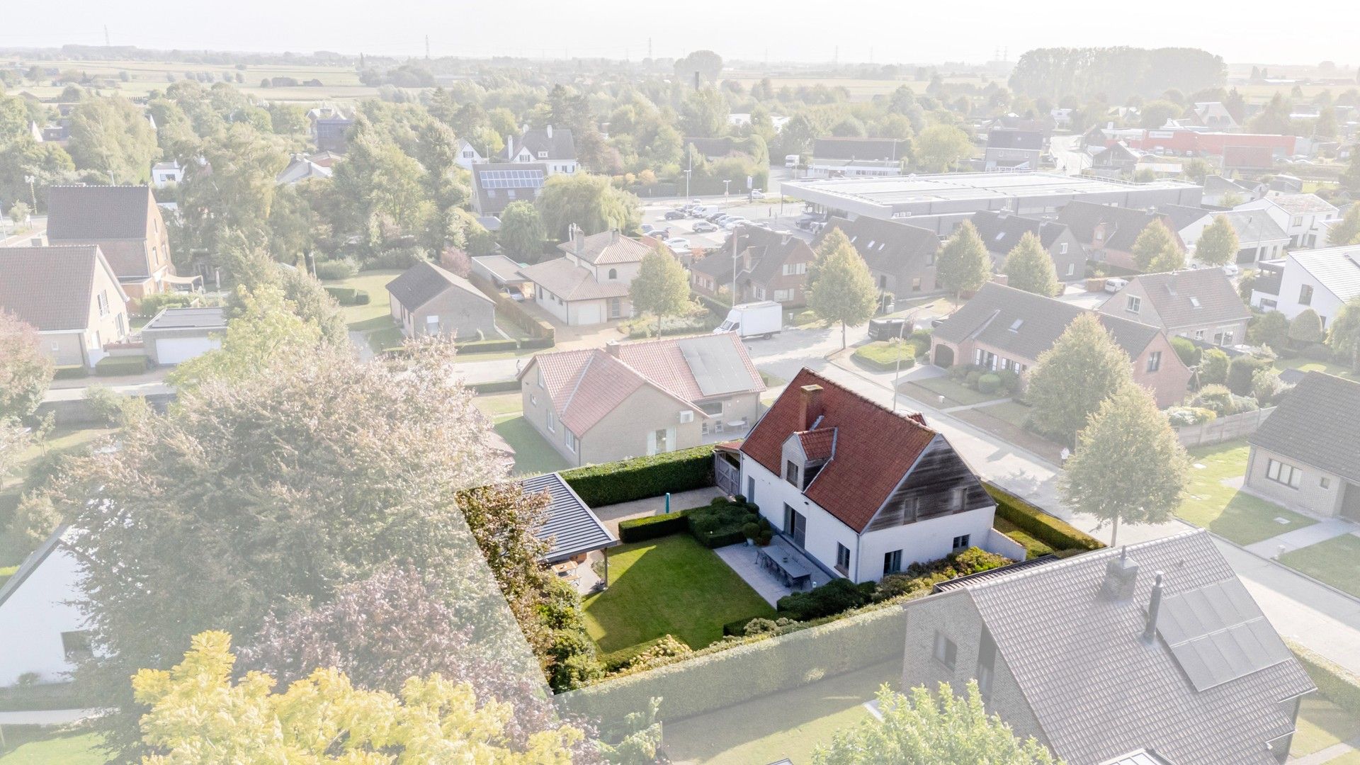 Instapklare, lichtrijke gezinswoning op unieke locatie in Zomergem foto 9