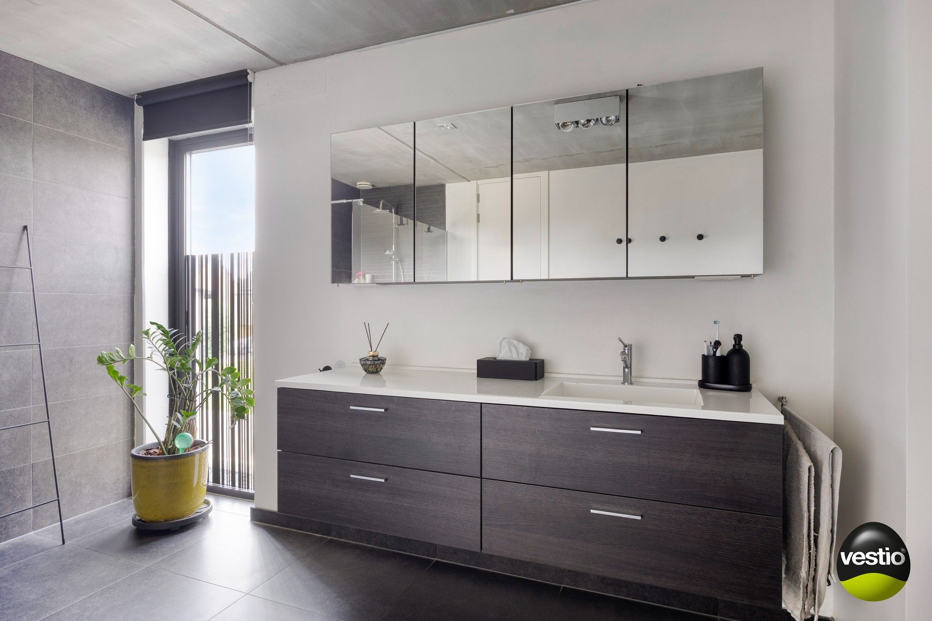 MODERNE VILLA – TOPAFWERKING IN RUSTIGE WIJK foto 27