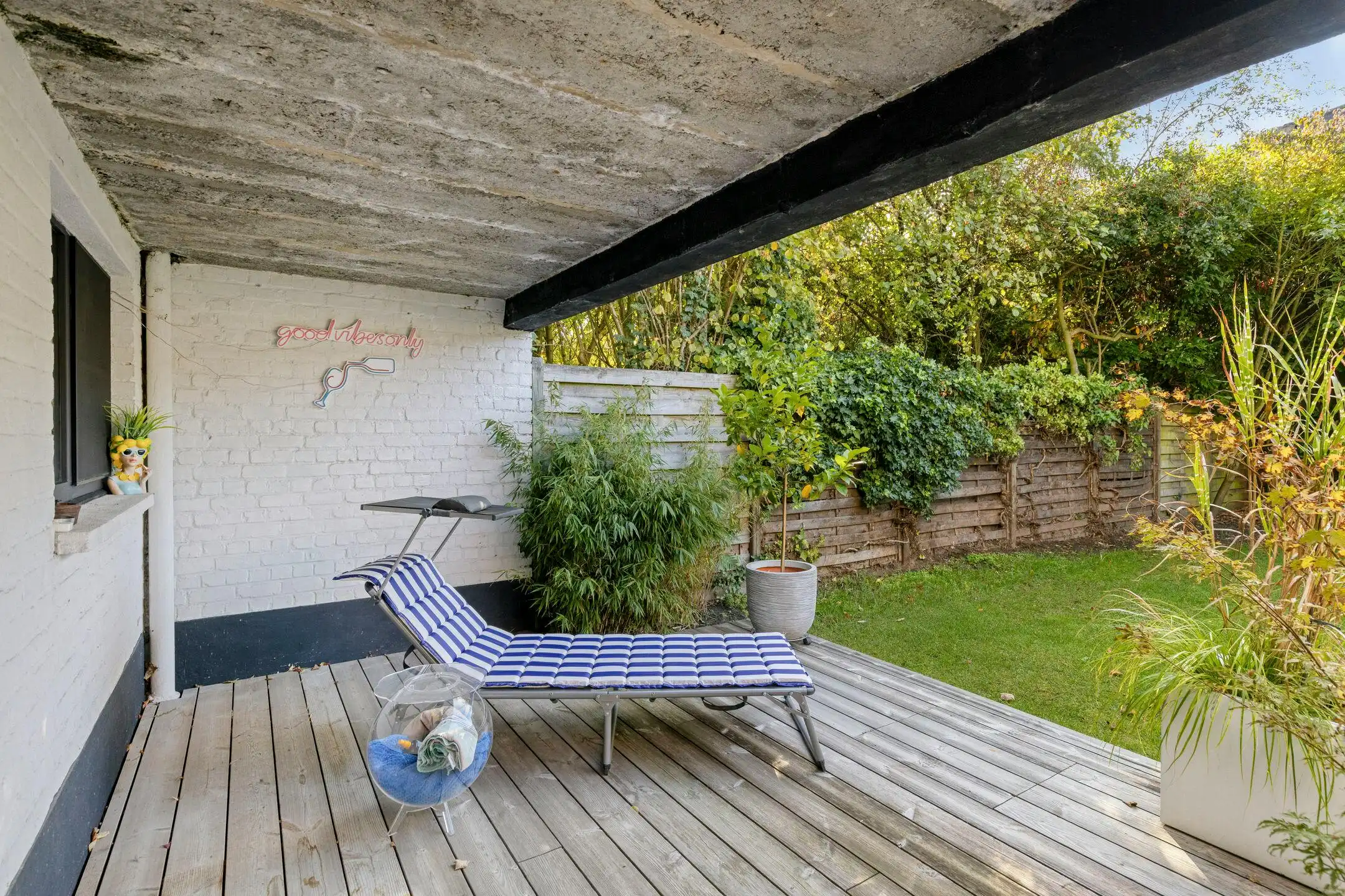 Prachtig gerenoveerde woning met 3 slaapkamers en zonnige tuin! foto 19