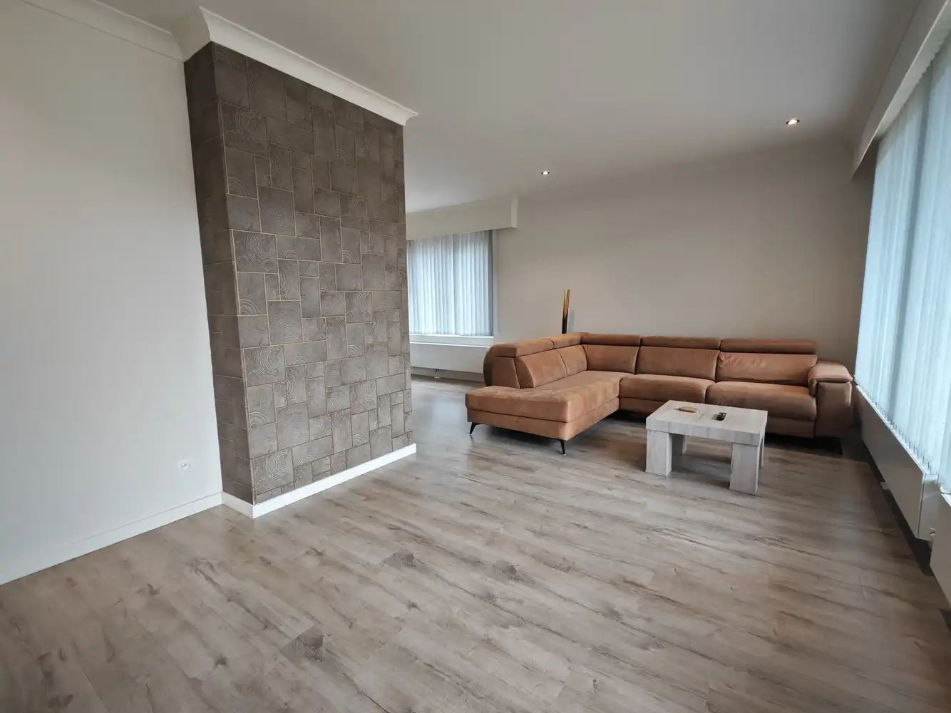 Grotendeels gerenoveerde woning op 16a78ca foto 55
