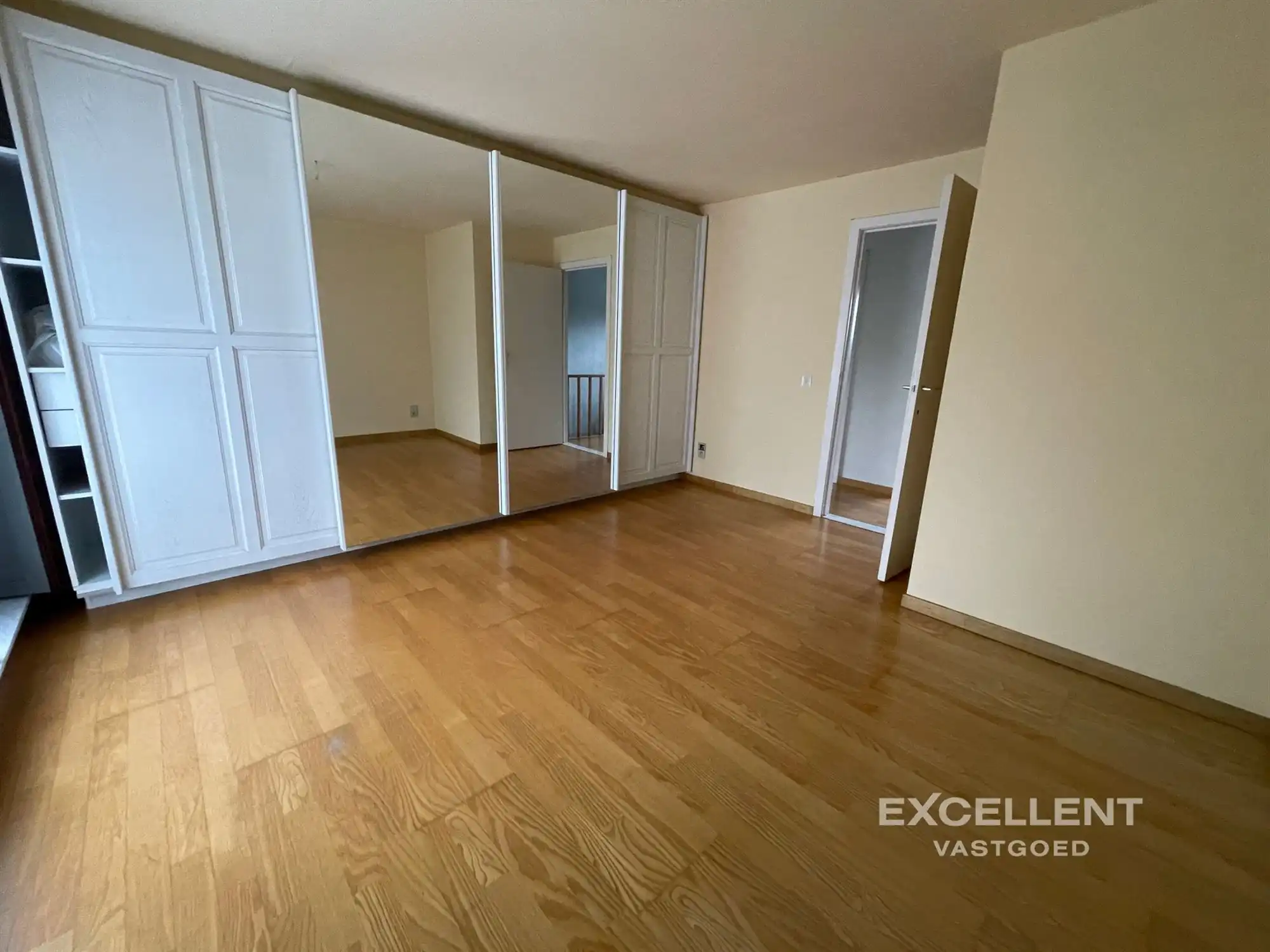 Rustig gelegen halfopen woning te huur Deinze! foto 6