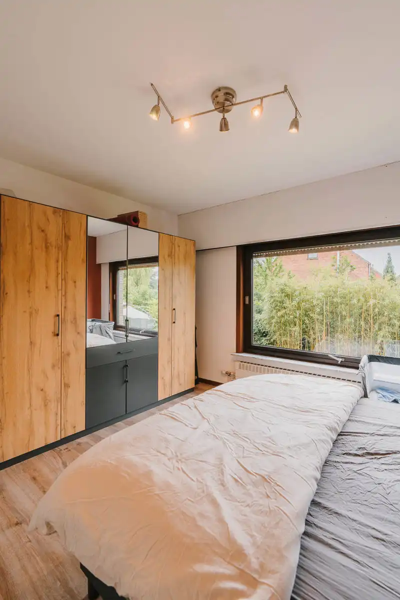 Vrijstaande, karaktervolle woning met prachtige tuin foto 16