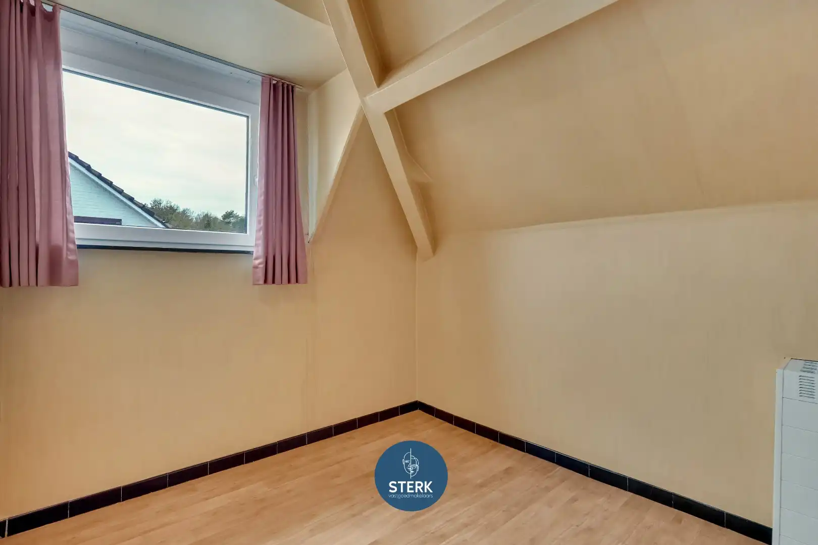 OP TE KNAPPEN GEZINSWONING OP EEN GUNSTIGE LOCATIE TE REKEM !  foto 15