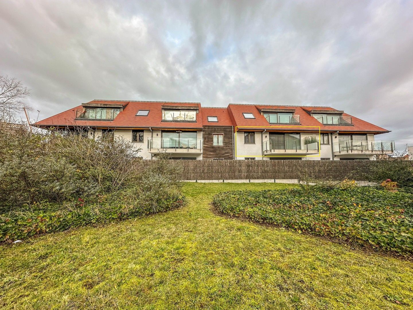 Recent appartement op 100m van het strand te Oostduinkerke foto {{pictureIndex}}