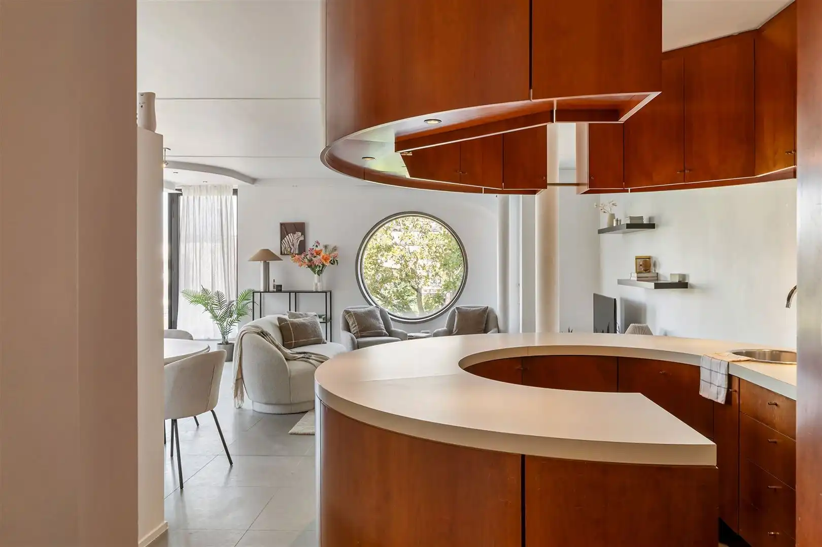 Architecturaal hoekappartement met uitzicht over het Zuidpark foto 11