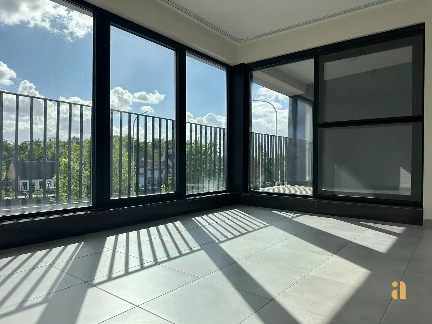 Zonnig en lichtrijk appartement met waterzicht foto 14