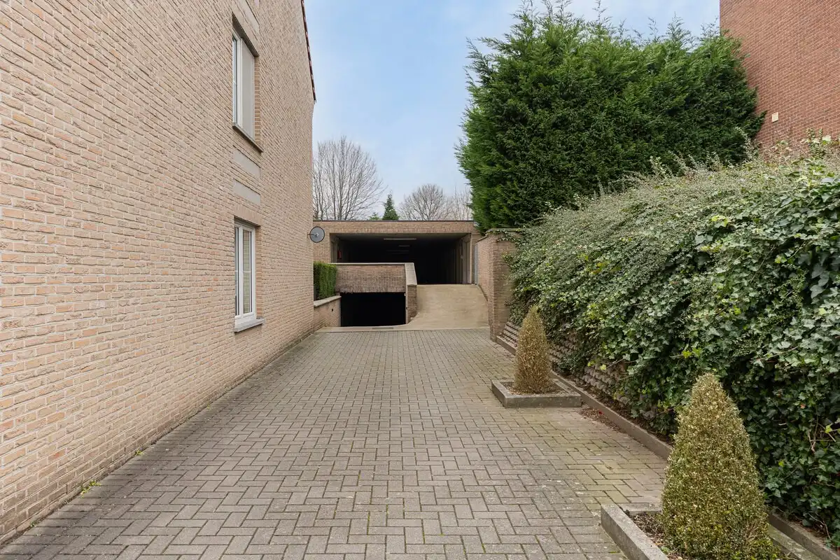 Ruime duplex met 3 slaapkamers  en garage te huur in het hart van Gellik, Lanaken foto 27
