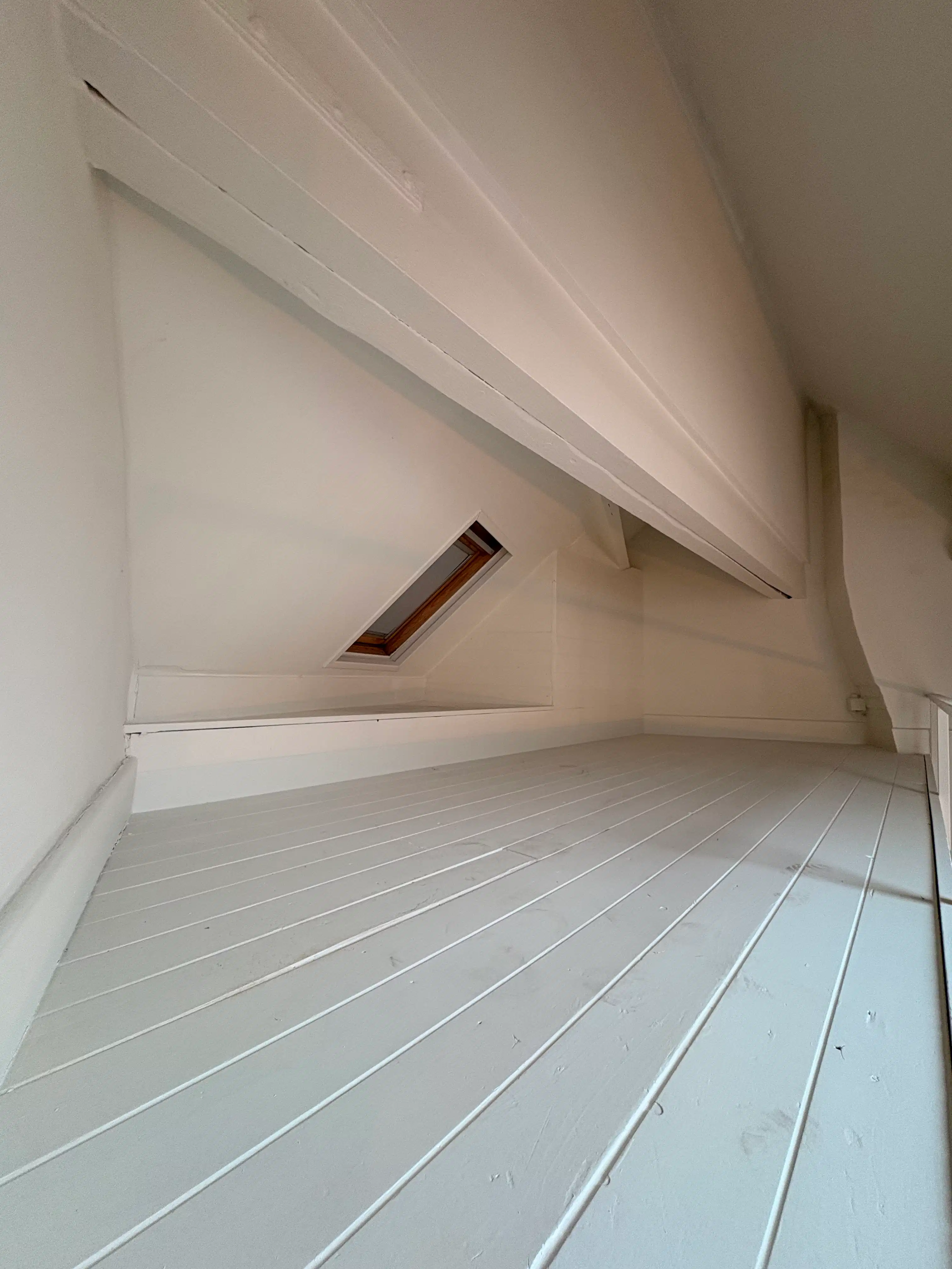 Handelspand met drie studio’s te koop op topligging in Gent foto 21