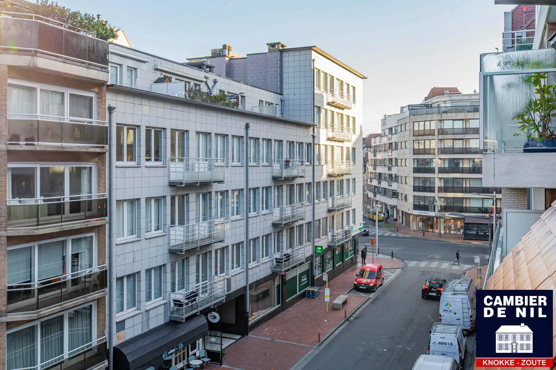 Gerenoveerd en centraal gelegen hoekappartement  foto 16