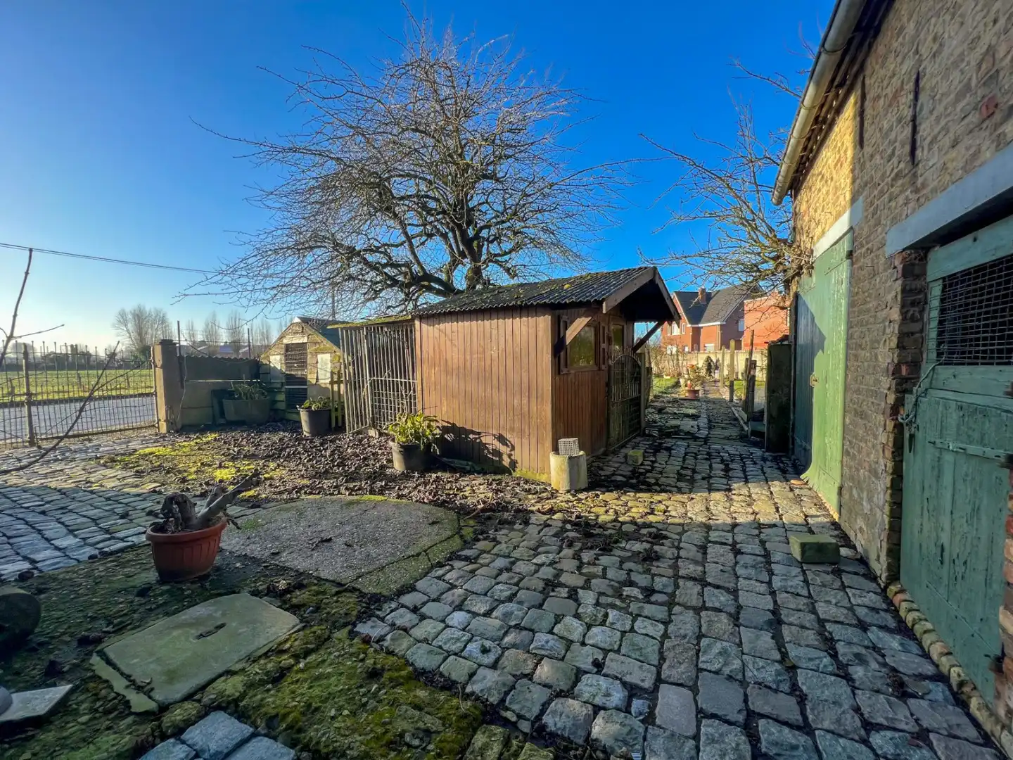 TE RENOVEREN WONING OP EEN PERCEEL VAN 8.000M² foto 12