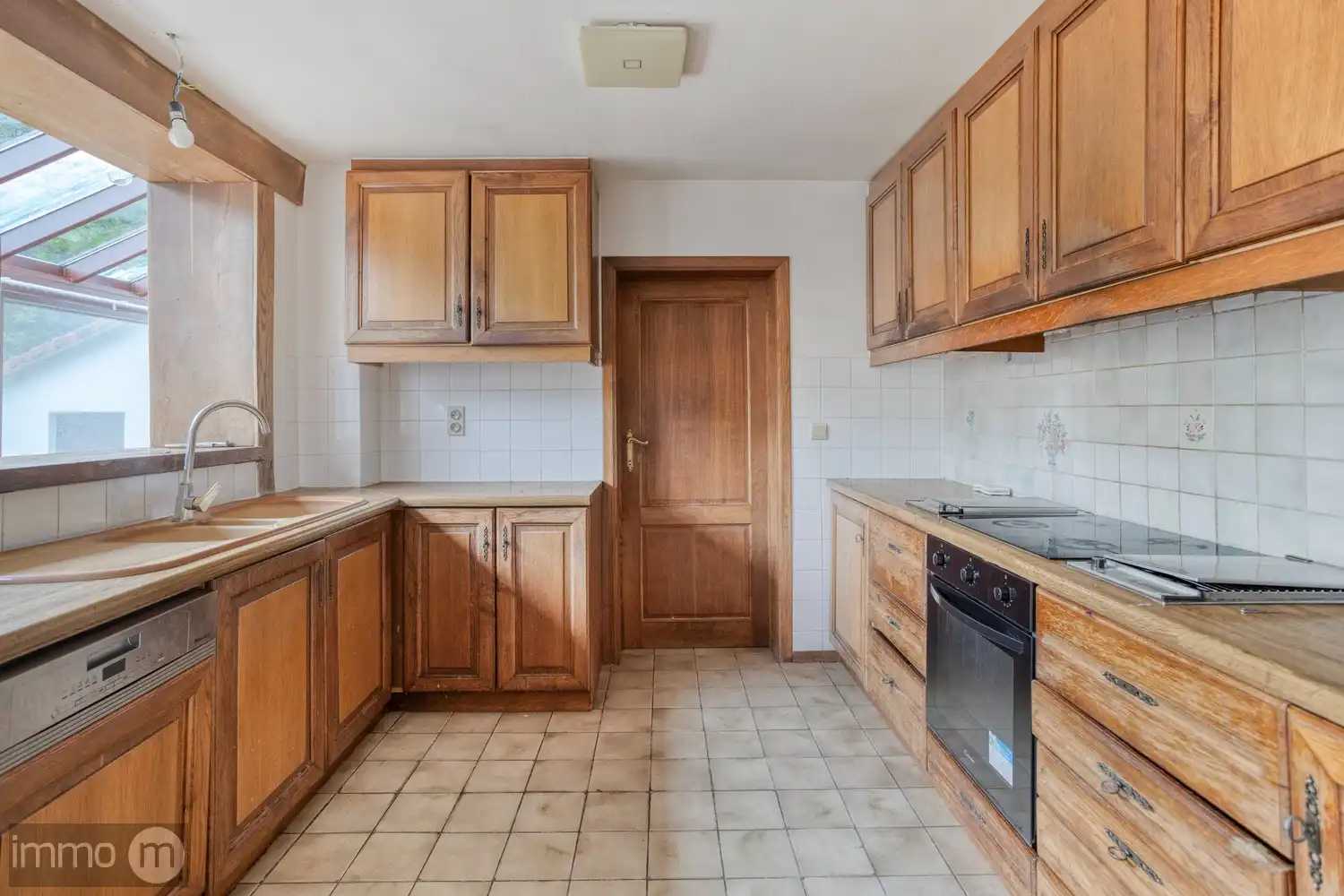 **Ruime rustige eengezinswoning met 5 slaapkamers, tuin, garage en 3 parkeerplaatsen in Huldenberg te koop** foto 9