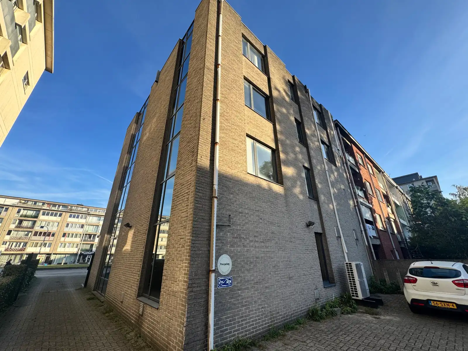 KANTOOR MET PARKING TE HUUR OP DE BISCHOPPENHOFLAAN foto 15