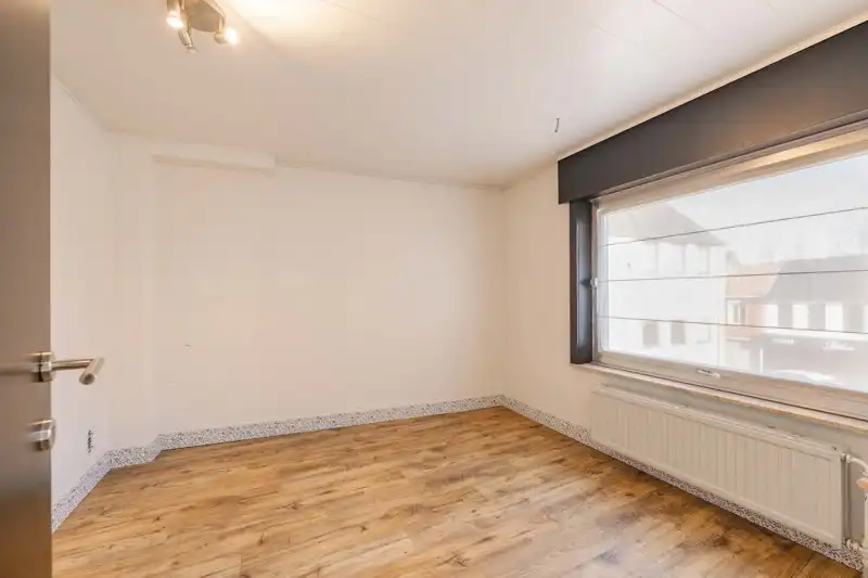 ✨ Instapklaar en vernieuwd appartement met 3 slaapkamers en 2 terrassen in het hart van Wakken! foto 10