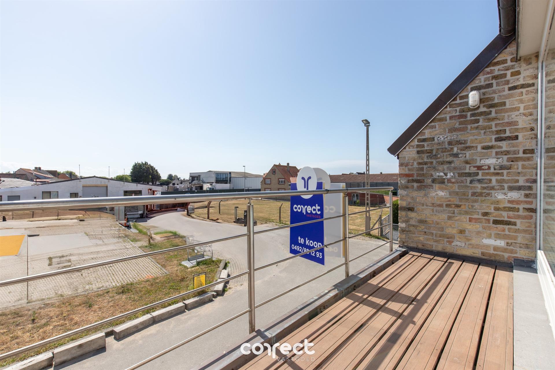 Ruim en energiezuinig duplex appartement Adinkerke foto 16