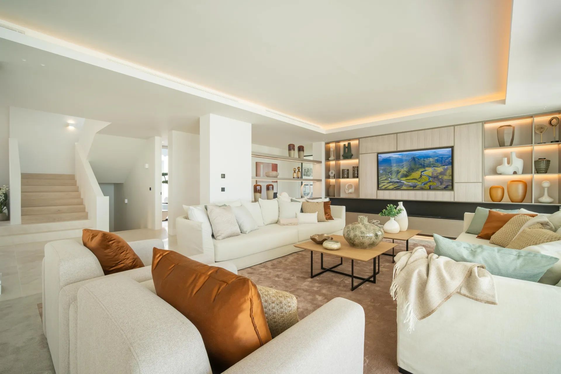 Ongekende luxe in Marbella: exclusieve nieuwbouw villa met panoramisch zicht en 5-sterren faciliteiten foto 12