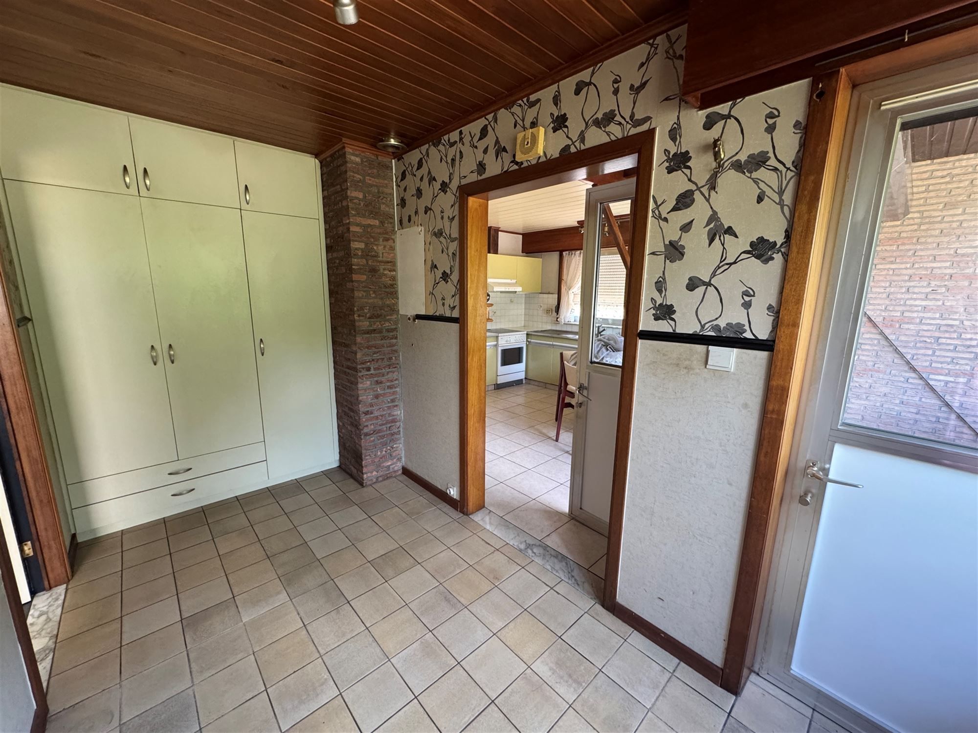 GOED ONDERHOUDEN GELIJKVLOERSE WONING (181M2) MET 3 SLAAPKAMERS EN GROTE TUIN (12A53) TE KOERSEL foto 8