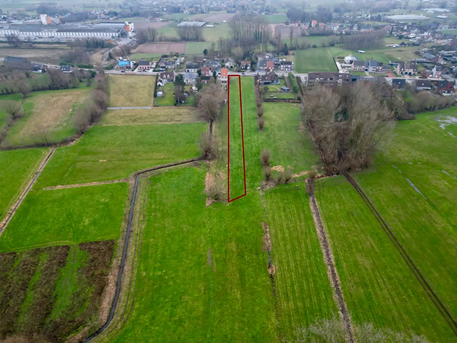Prachtig gelegen bouwgrond voor gesloten bebouwing! foto 3