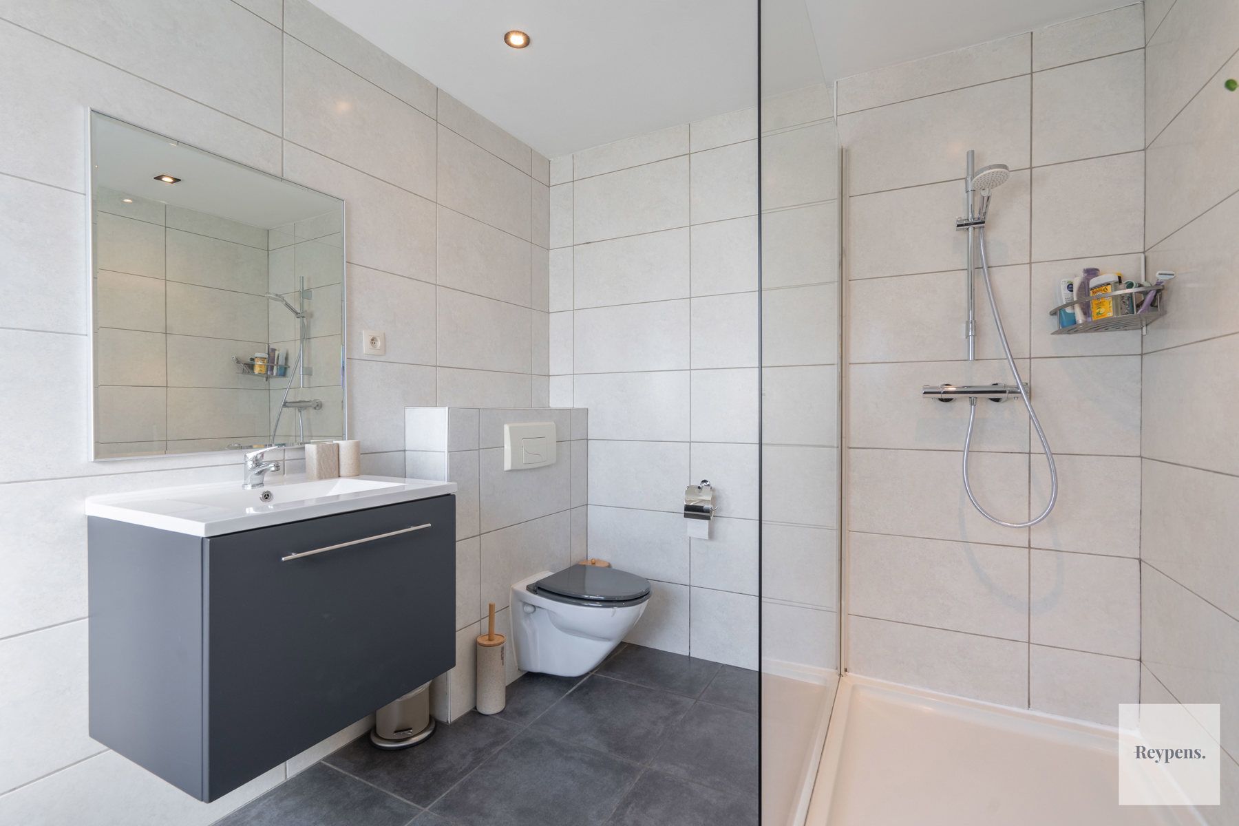 Instapklare woning met grote zonnige tuin op toplocatie! foto 11