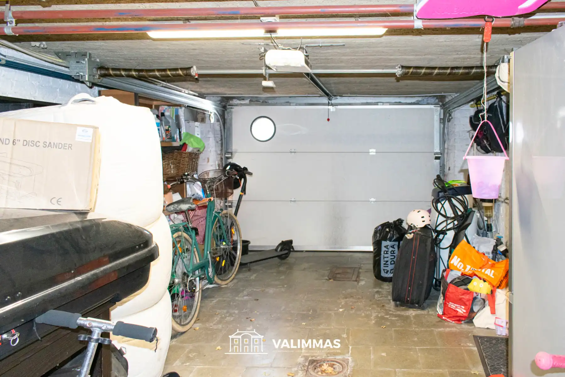 Welgelegen en instapklare woning met gezellige tuin & garage foto 20