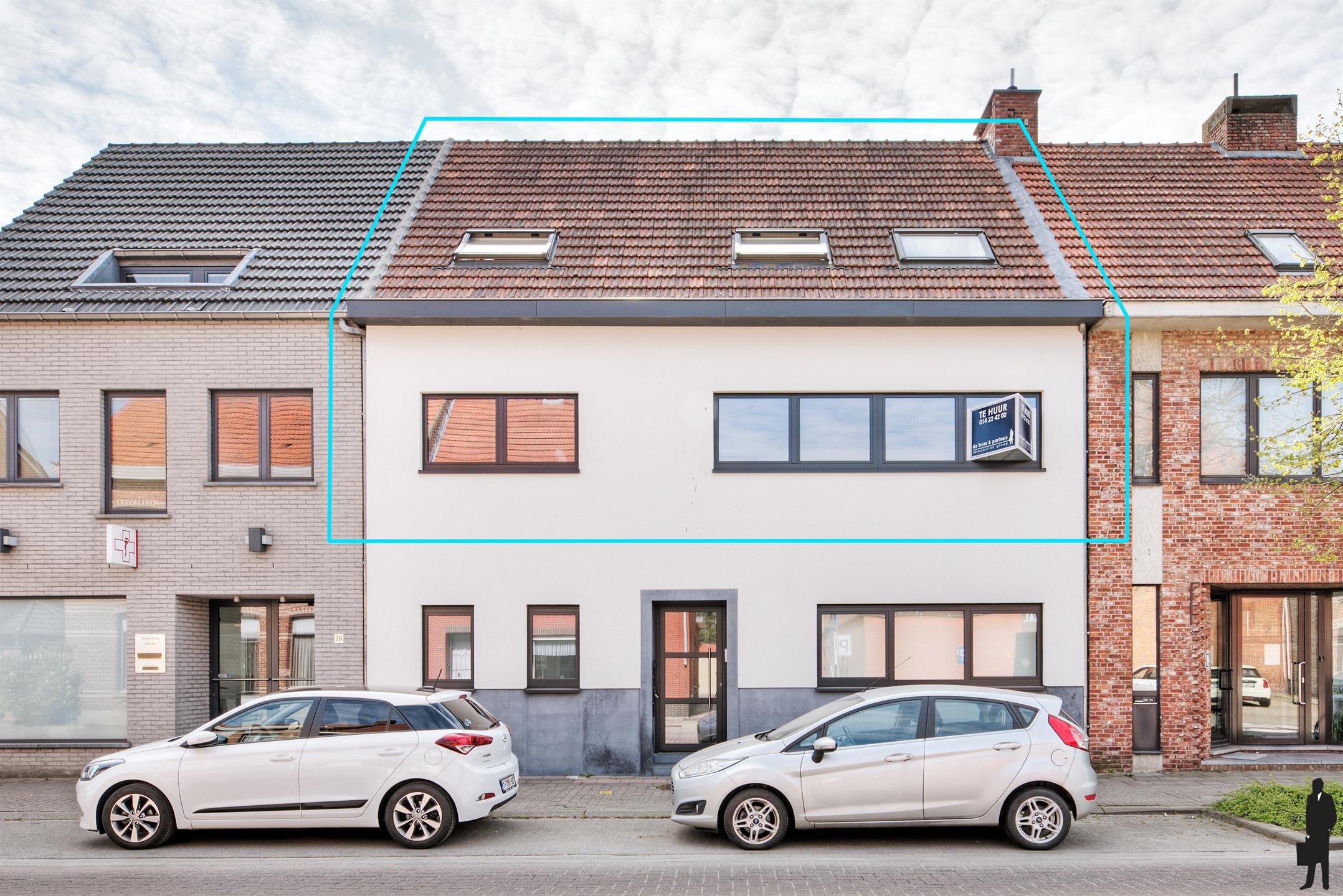 Ruime duplex met 3 slpk, carport, terras en tuin foto {{pictureIndex}}