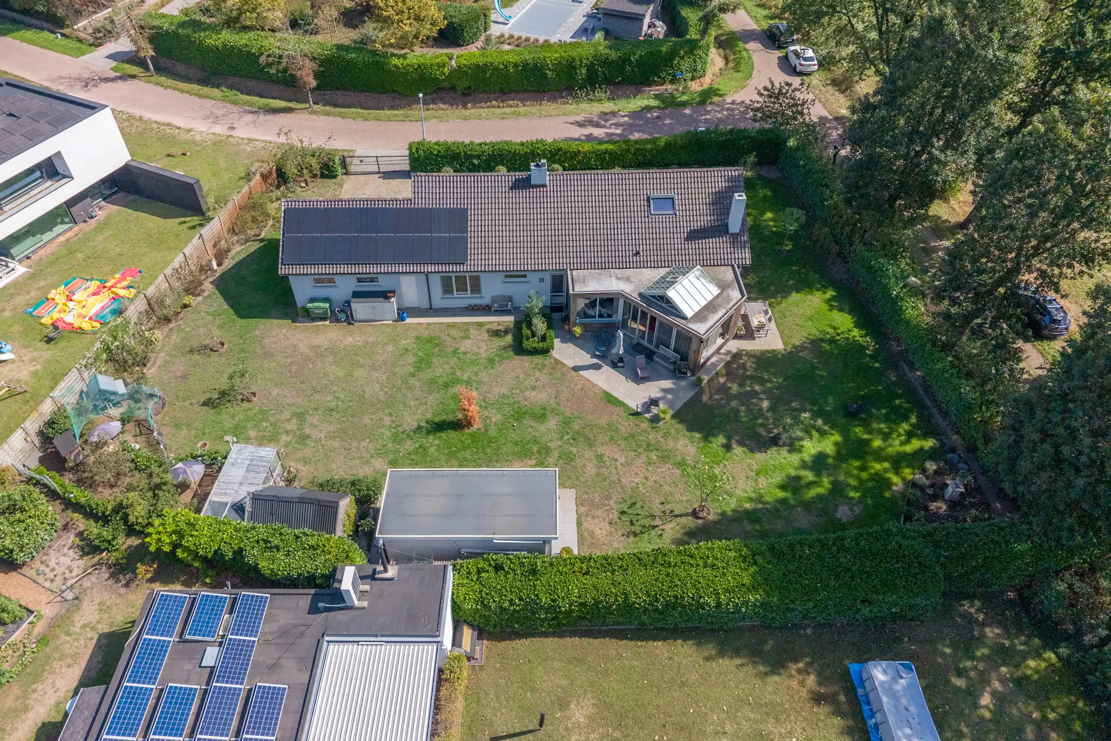 Stijlvolle gelijkvloersvilla met 3 slp op  1.443 m² (ZW) foto 32