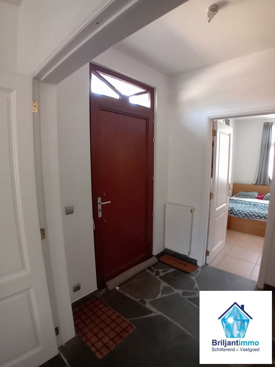 Lichtrijk appartement met 1 slp, knus terras en parking foto 2