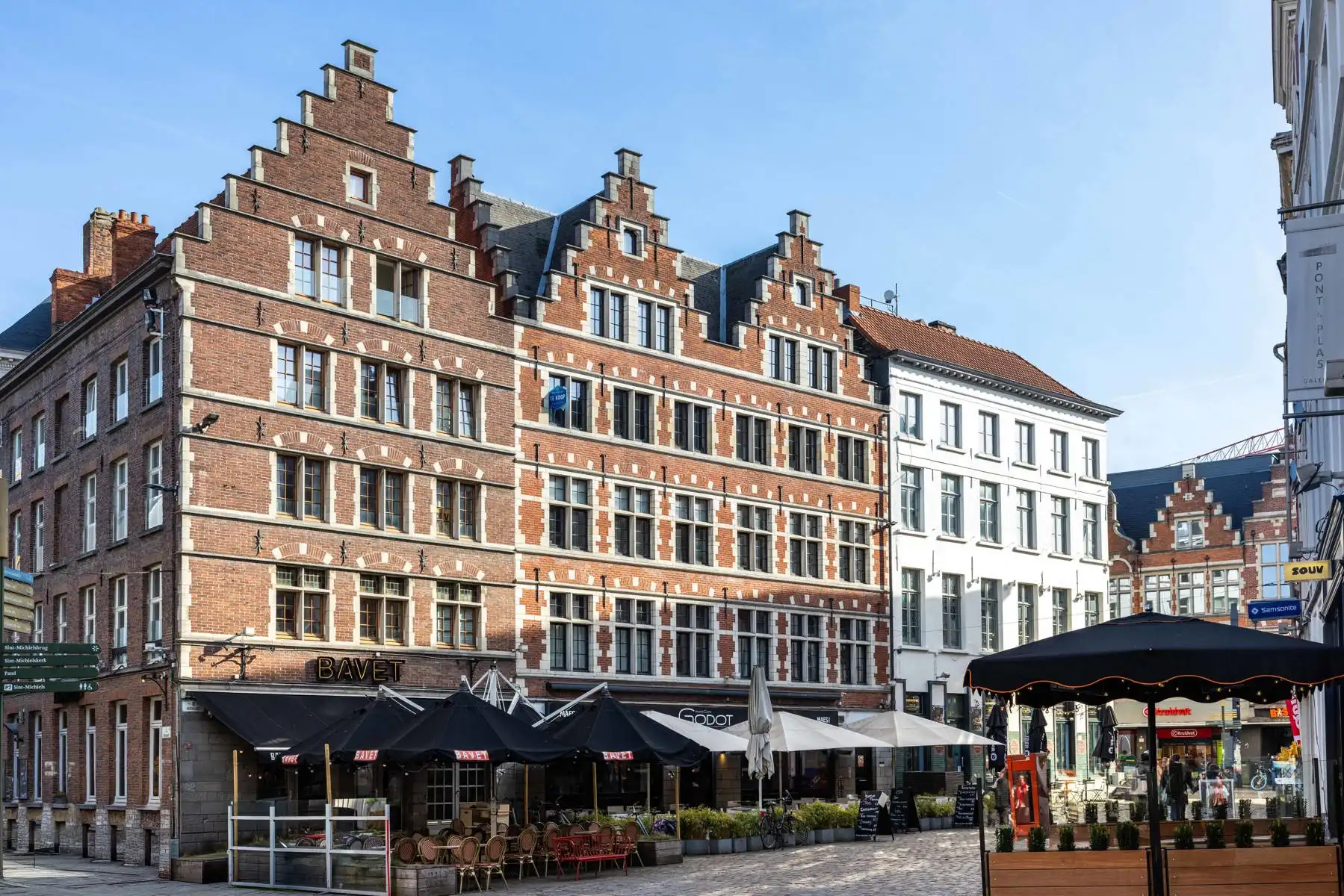 Appartement te koop foto {{pictureIndex}}