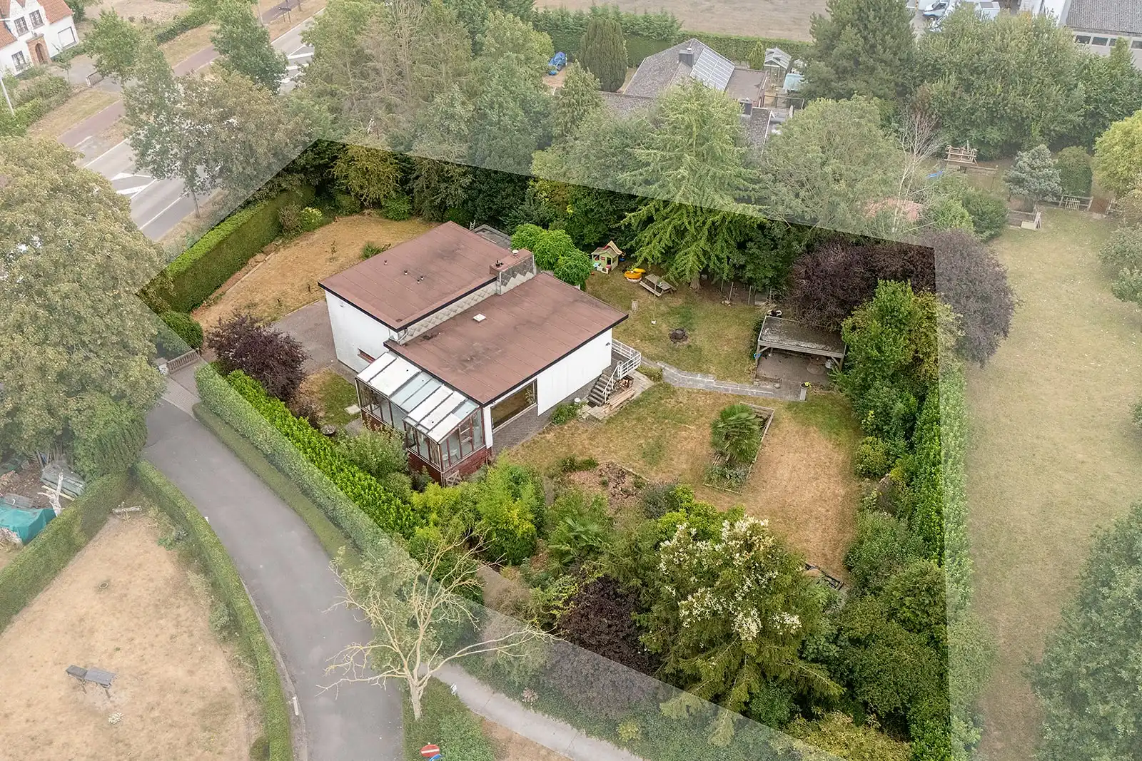Vrijstaande woning op een ruim perceel (1850m²) te Zuienkerke foto 28